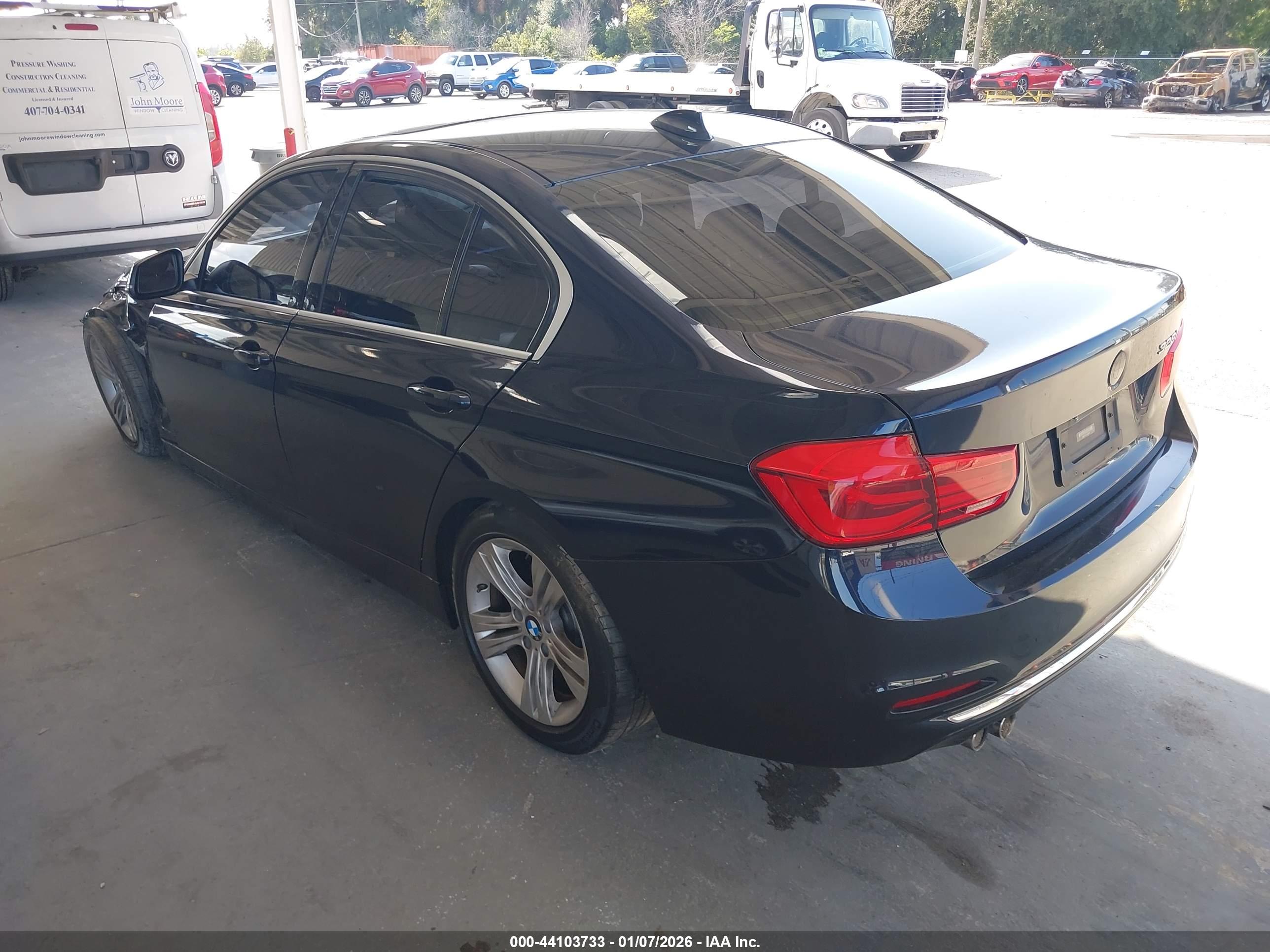 BMW 328I image 3