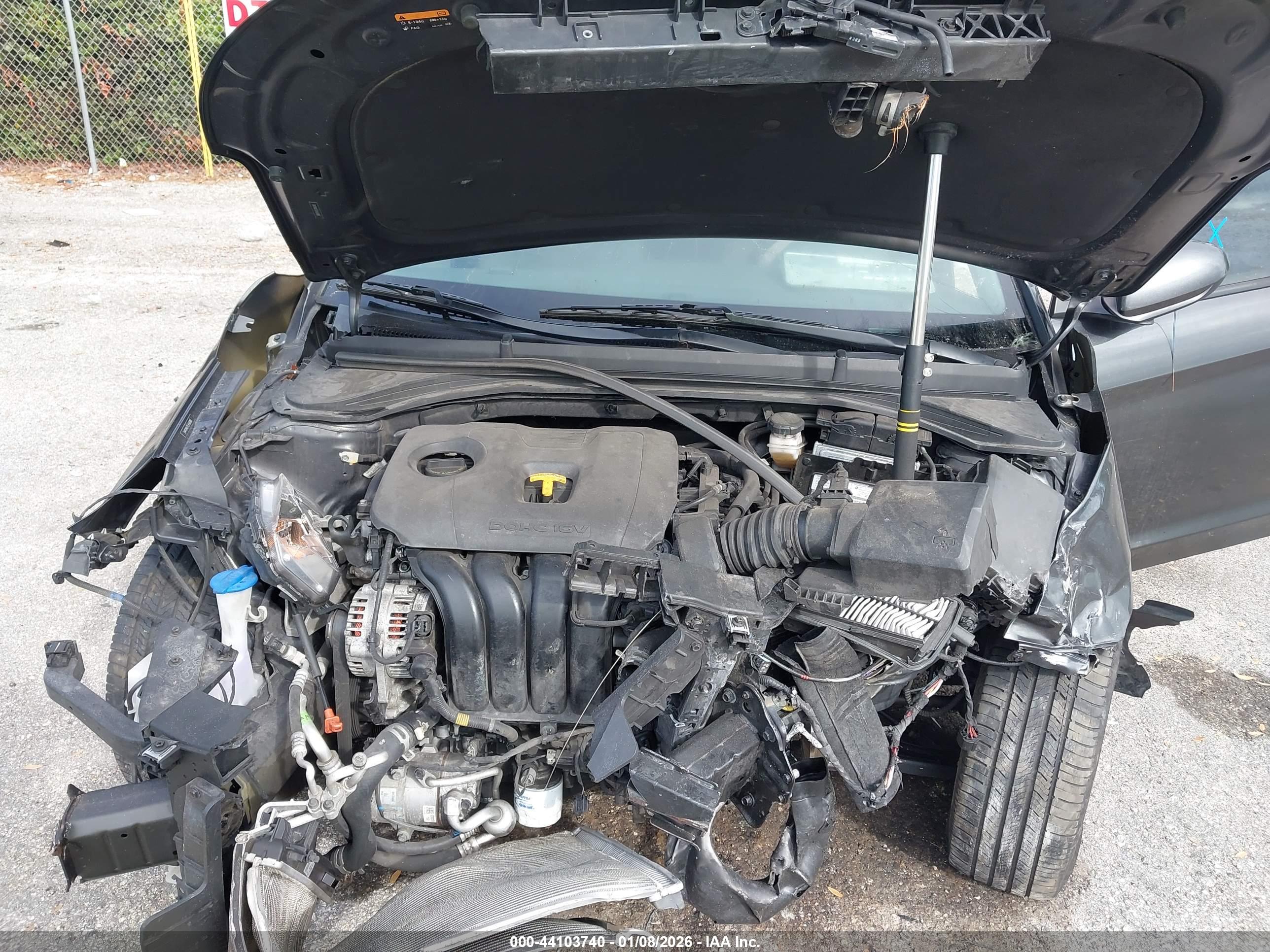 HYUNDAI ELANTRA image 10