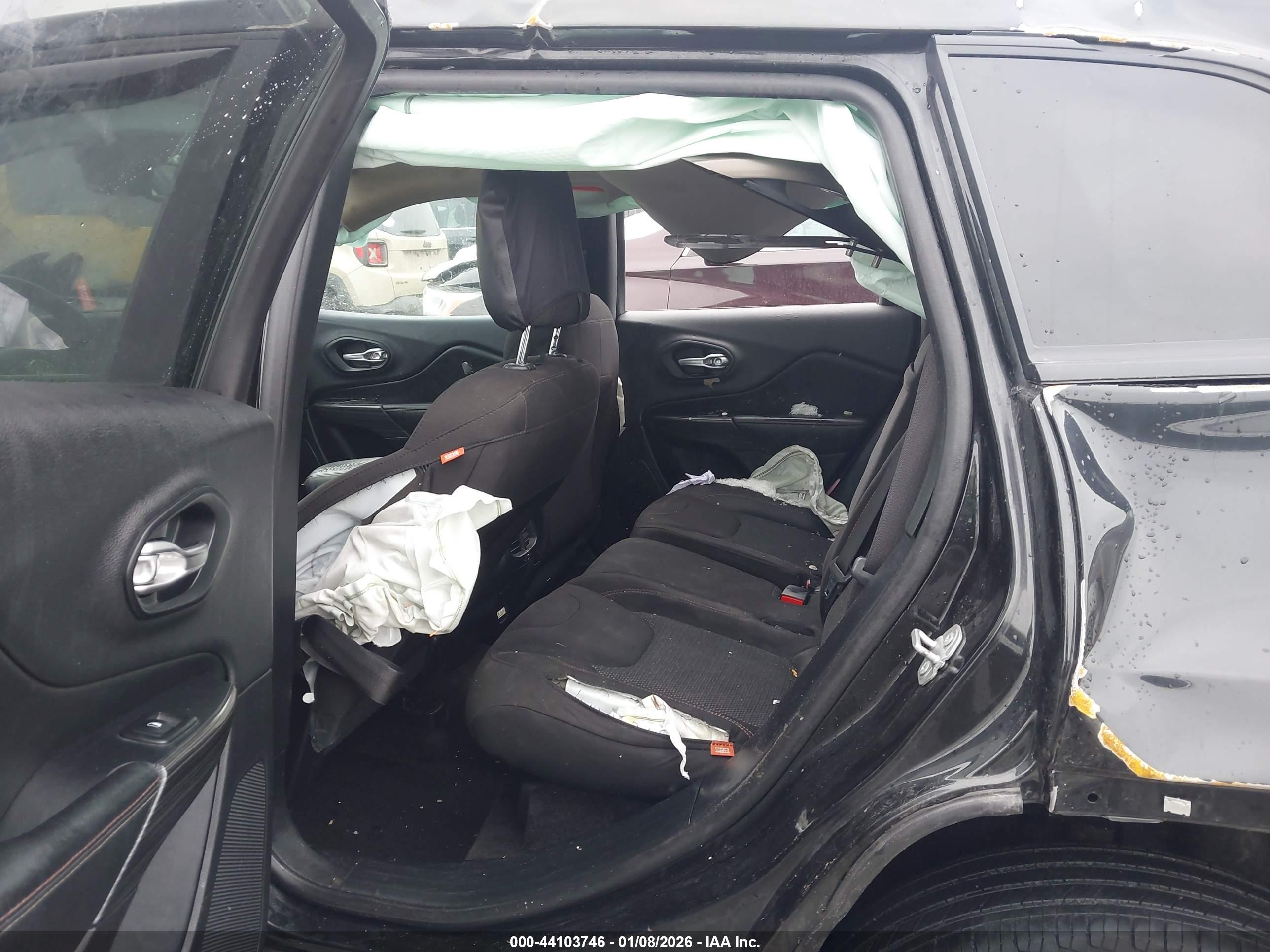 JEEP CHEROKEE image 8