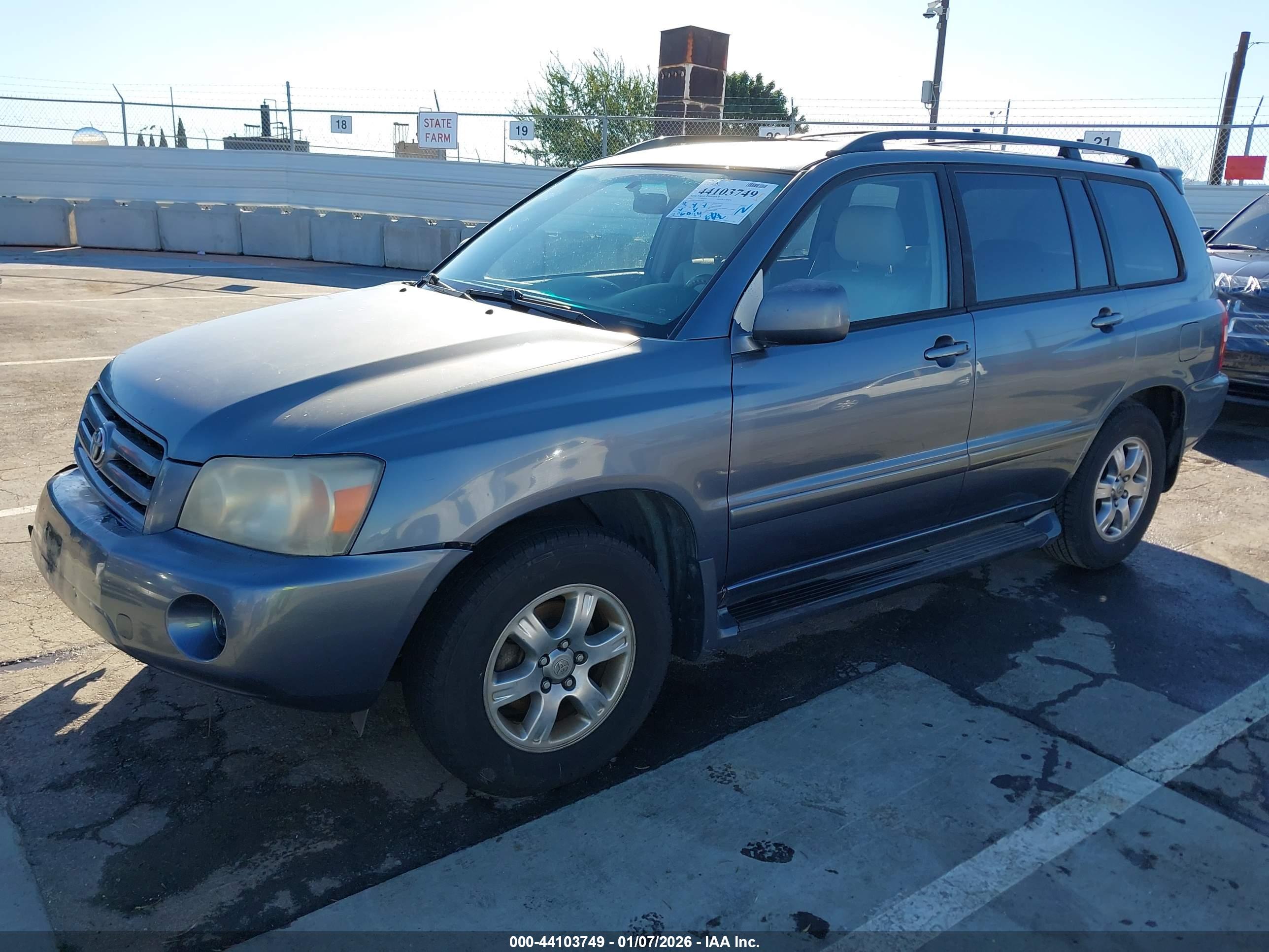 TOYOTA HIGHLANDER image 2
