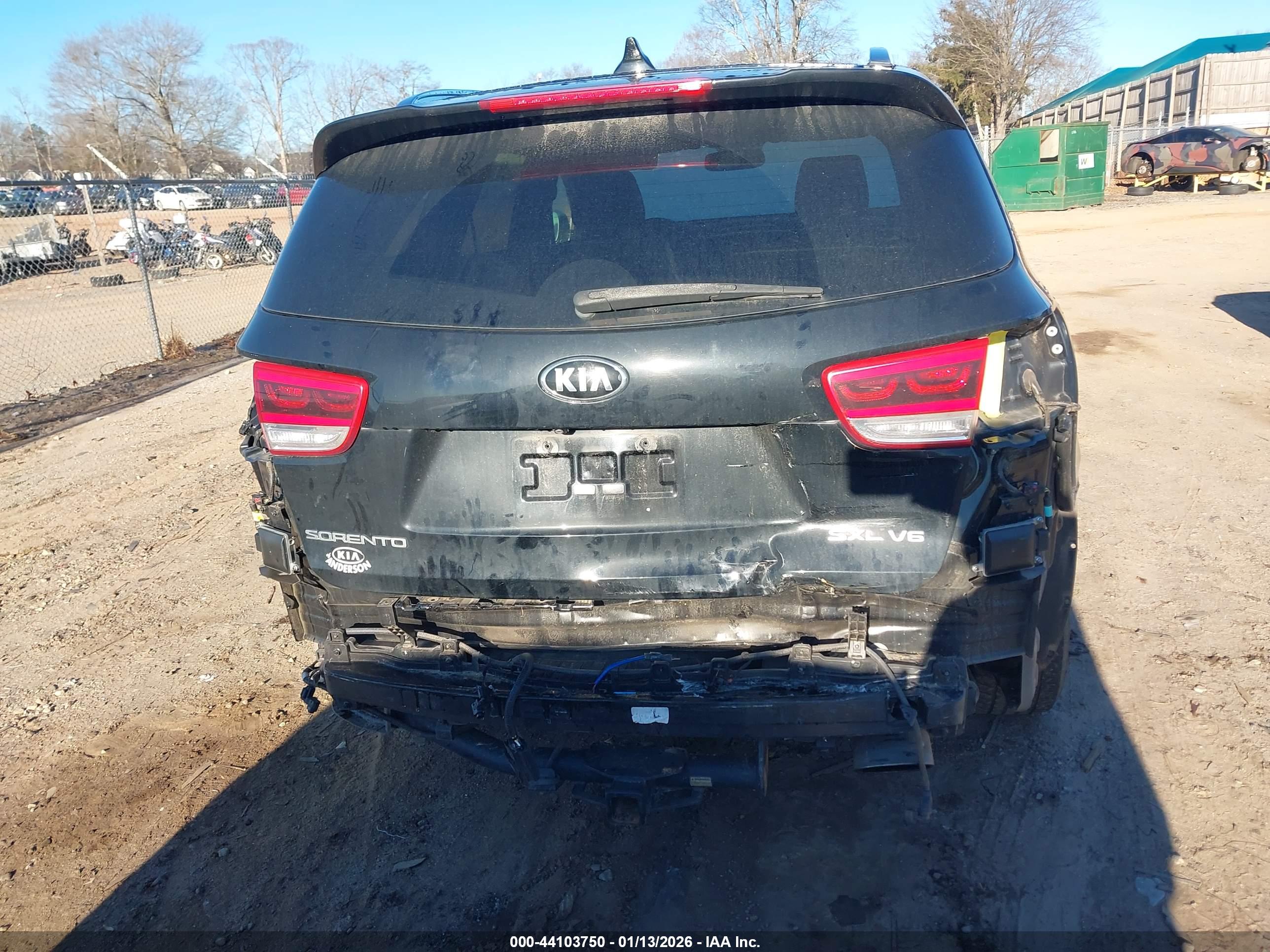 KIA SORENTO image 6
