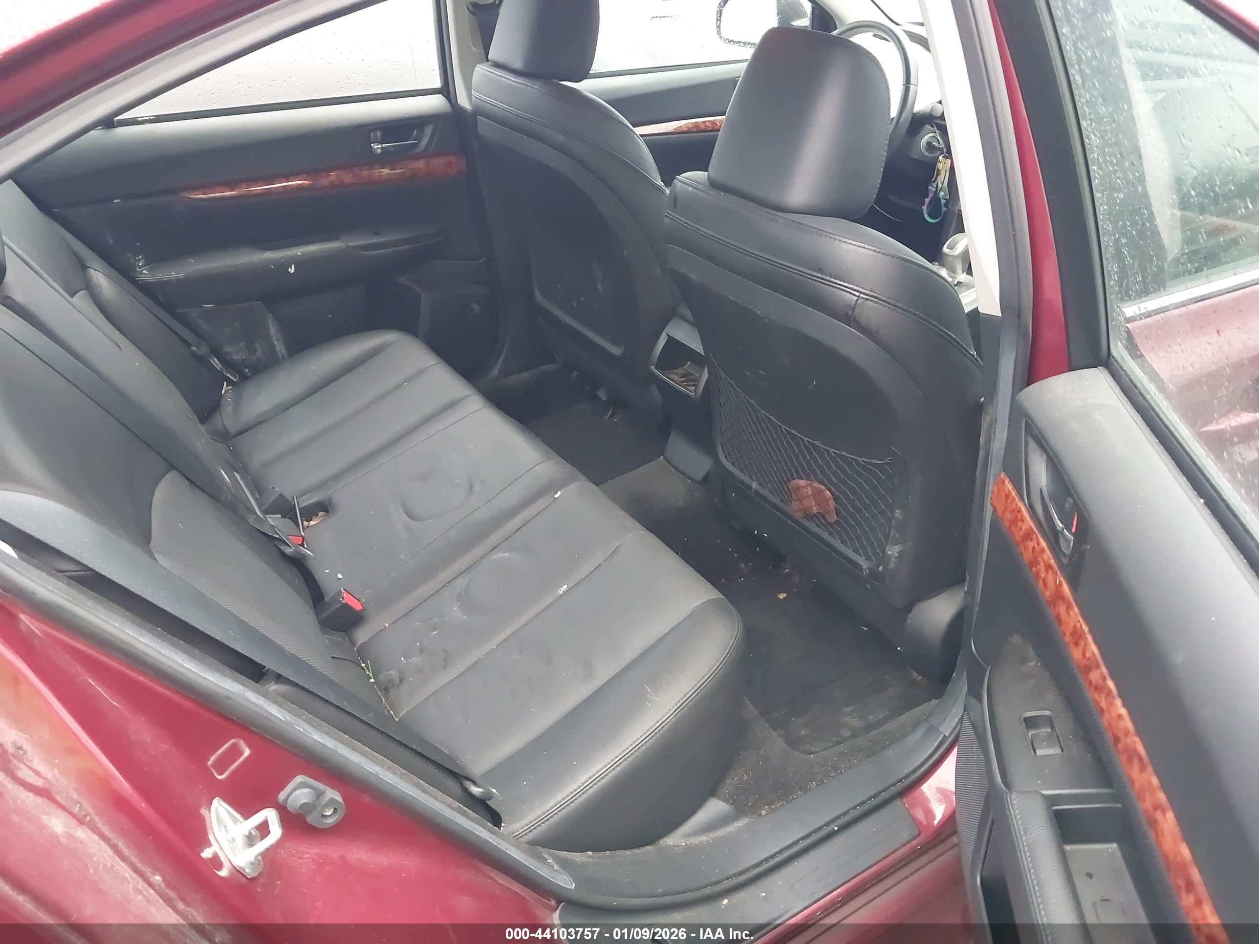 SUBARU LEGACY image 8