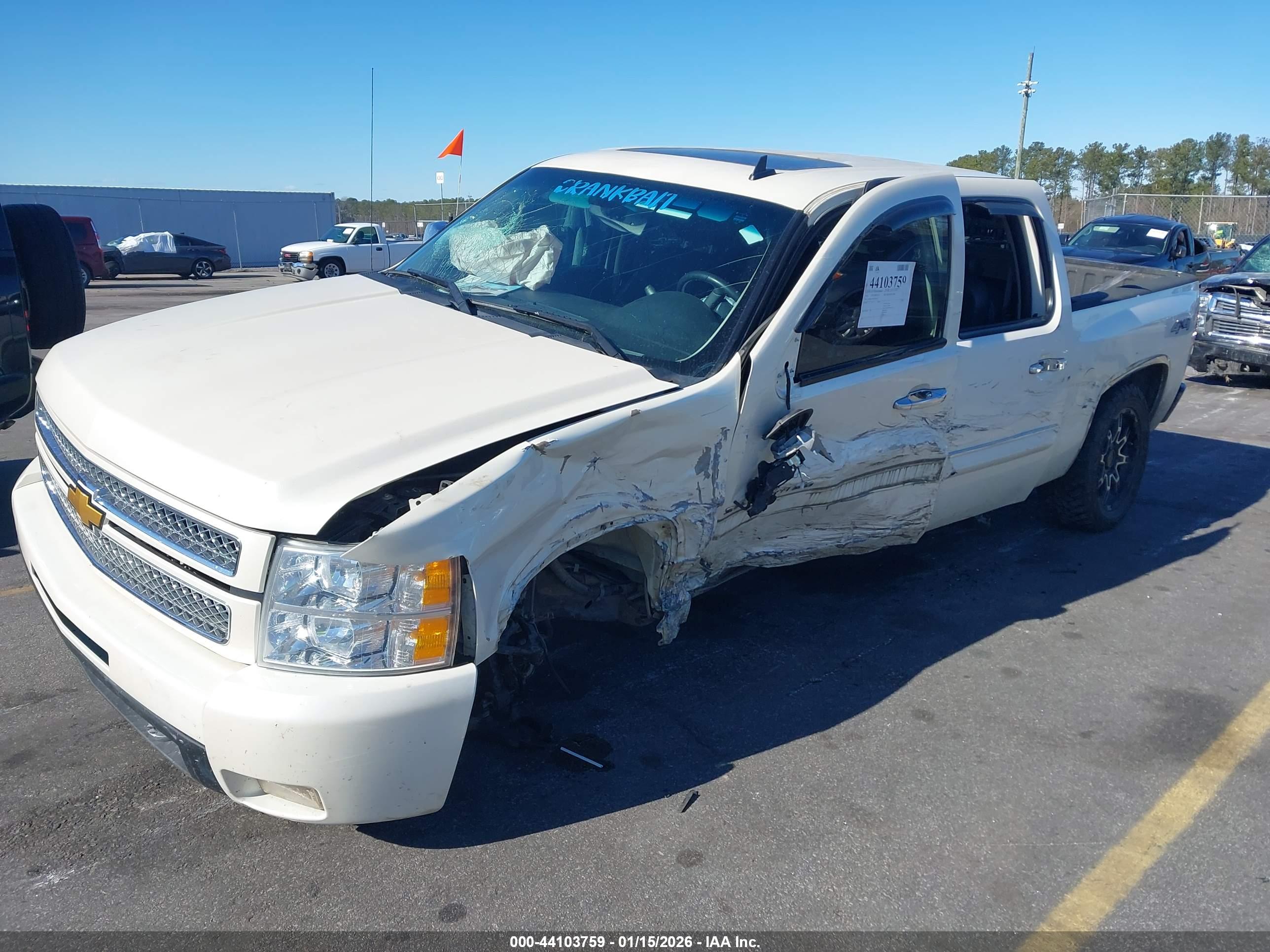 CHEVROLET SILVERADO image 2