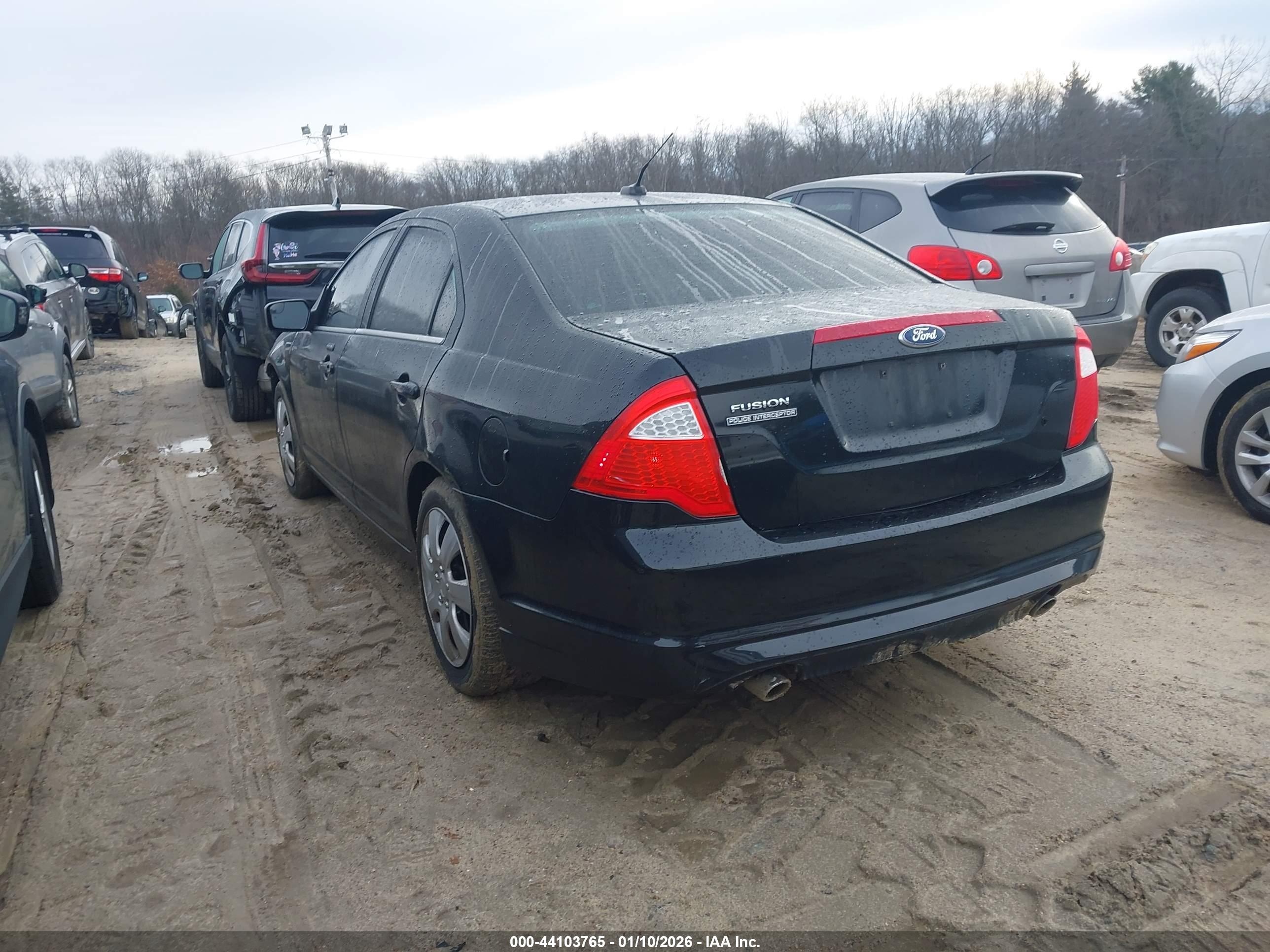 FORD FUSION image 3