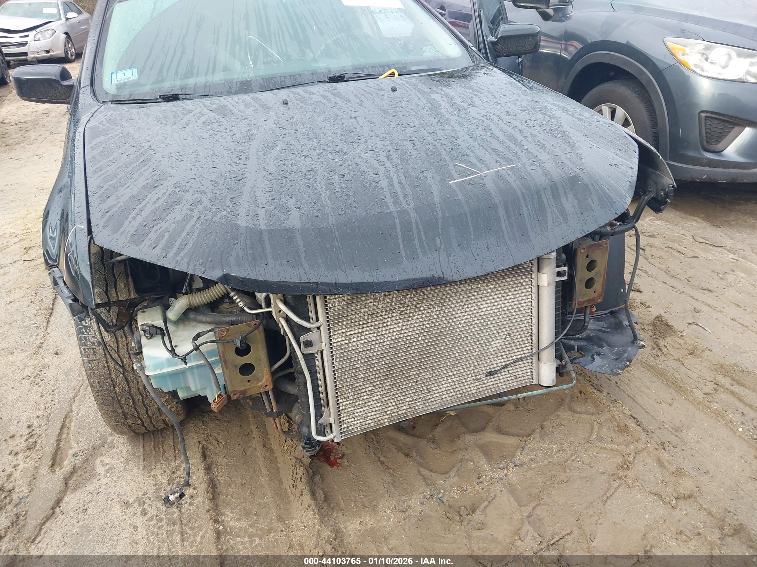 FORD FUSION image 6