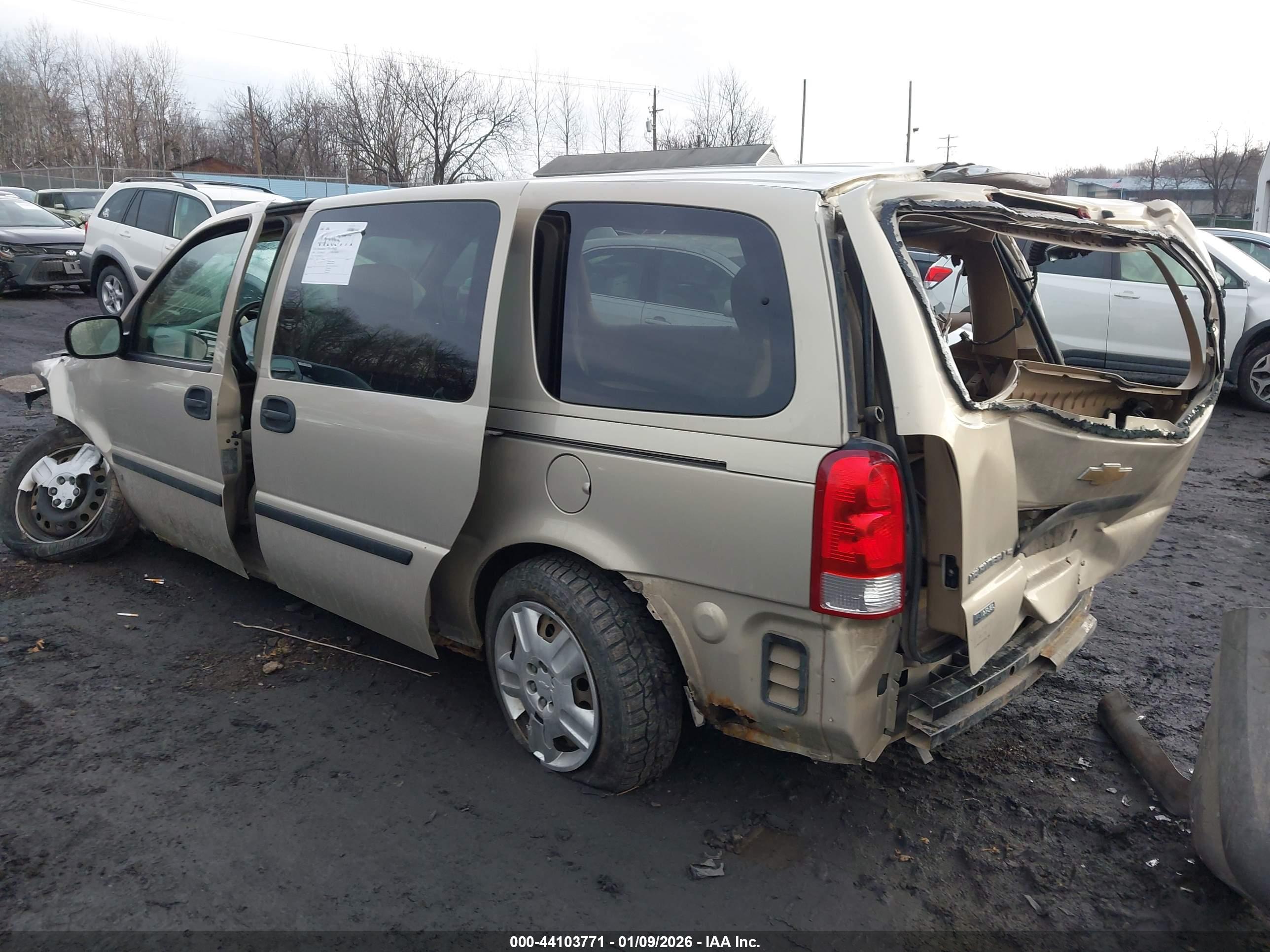 CHEVROLET UPLANDER image 3