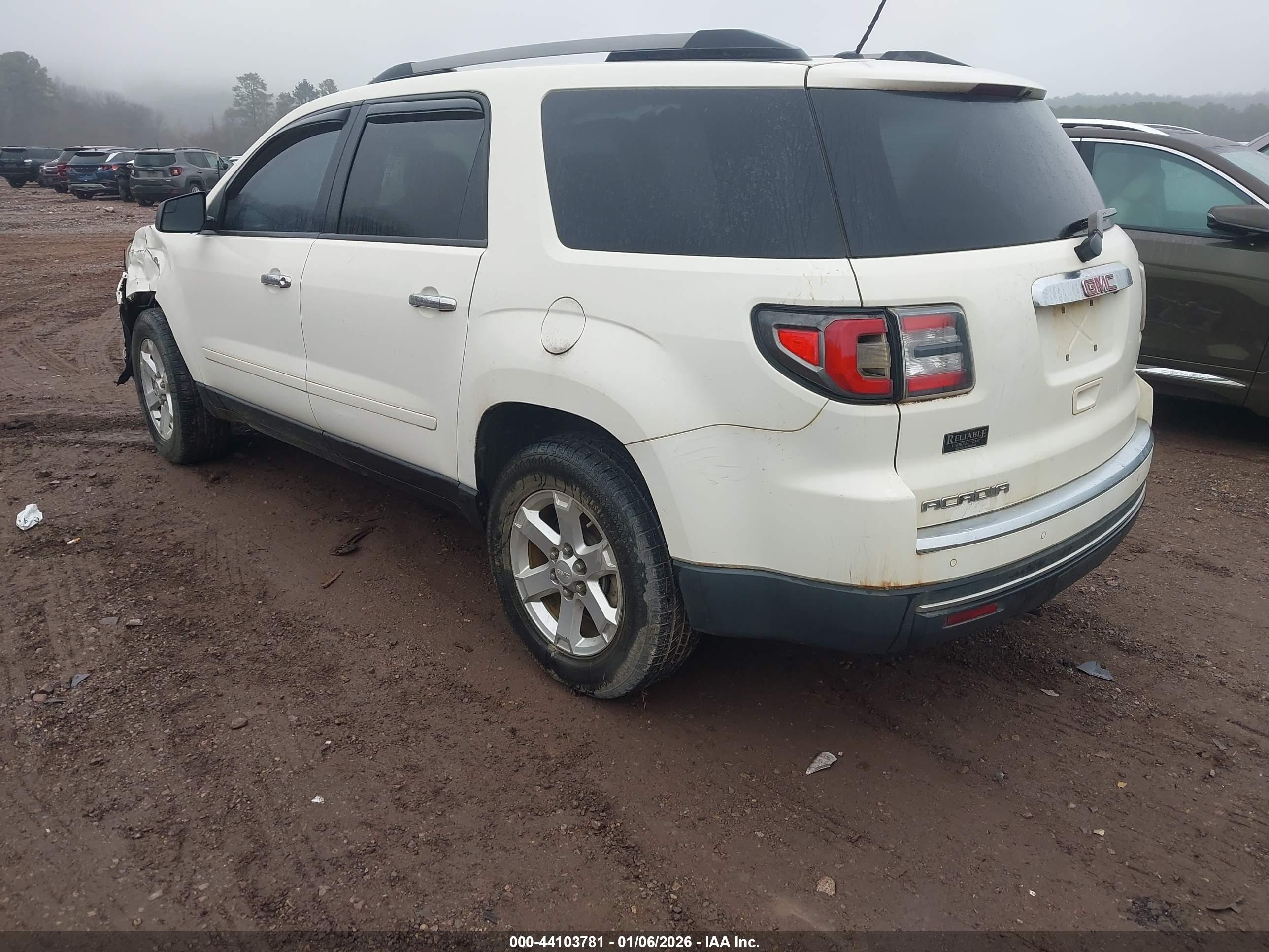 GMC ACADIA image 3