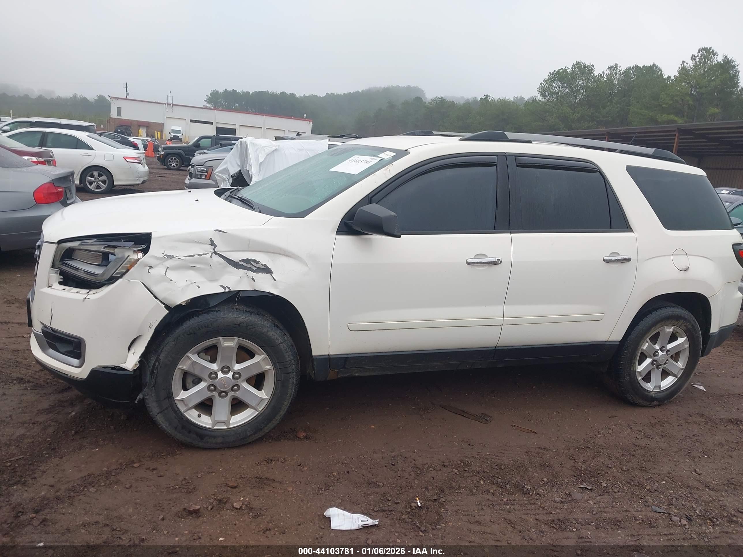 GMC ACADIA image 6