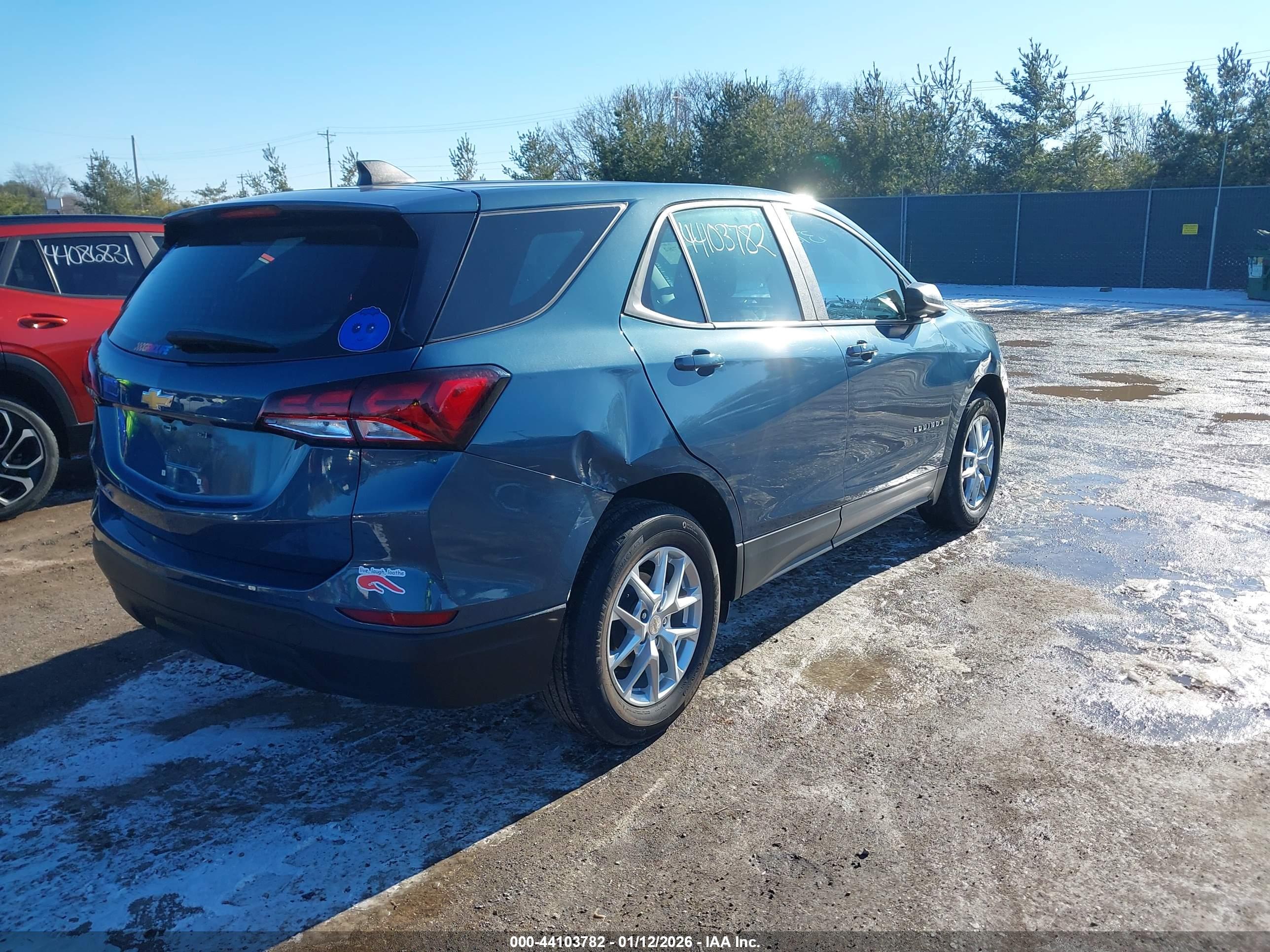 CHEVROLET EQUINOX image 4
