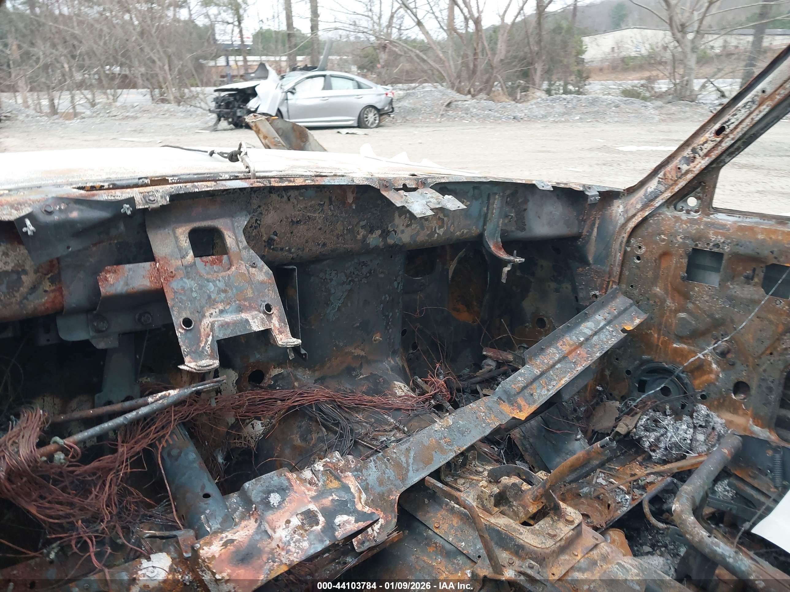 JEEP CHEROKEE image 7