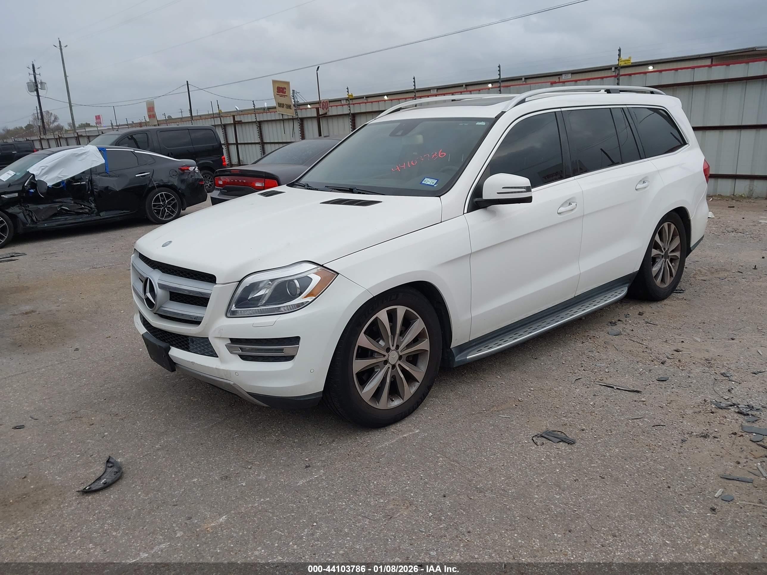 MERCEDES-BENZ GL image 2