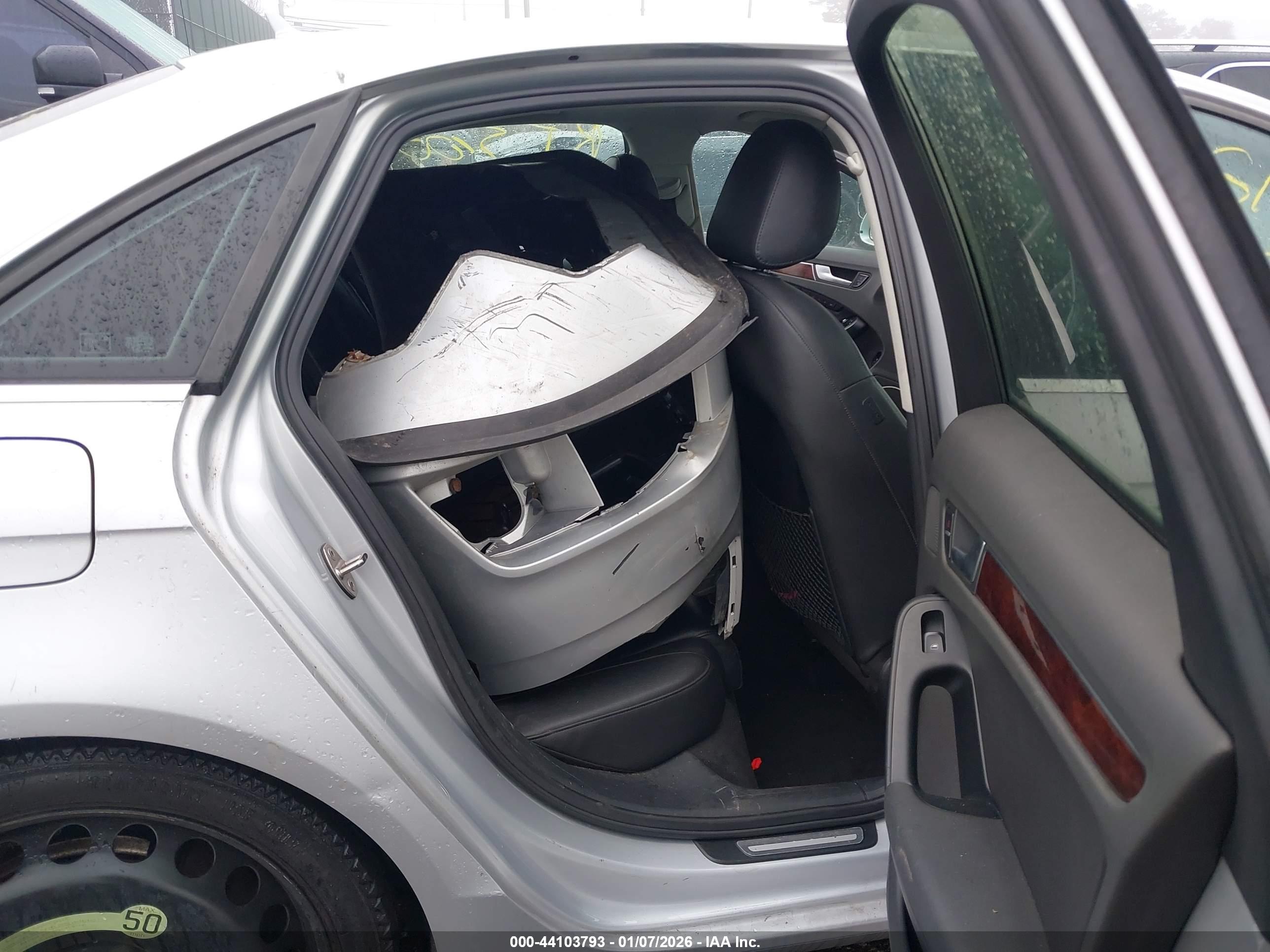 AUDI A4 image 8