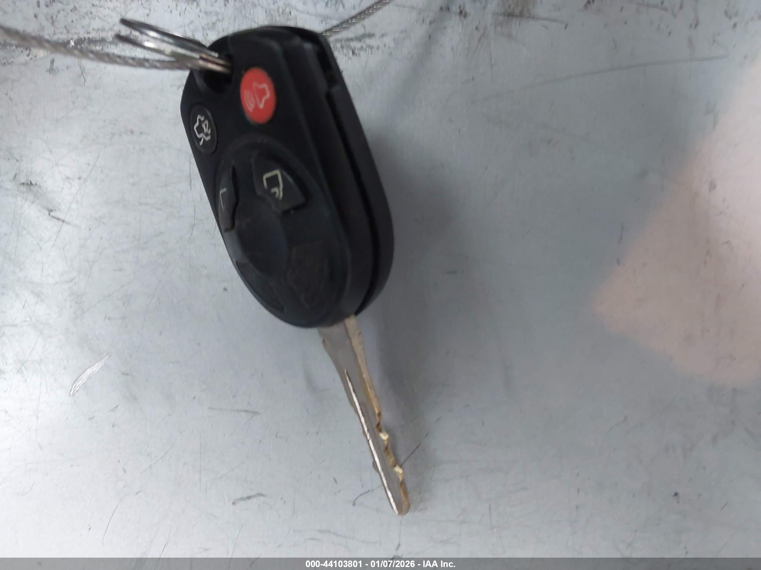 FORD FUSION image 11