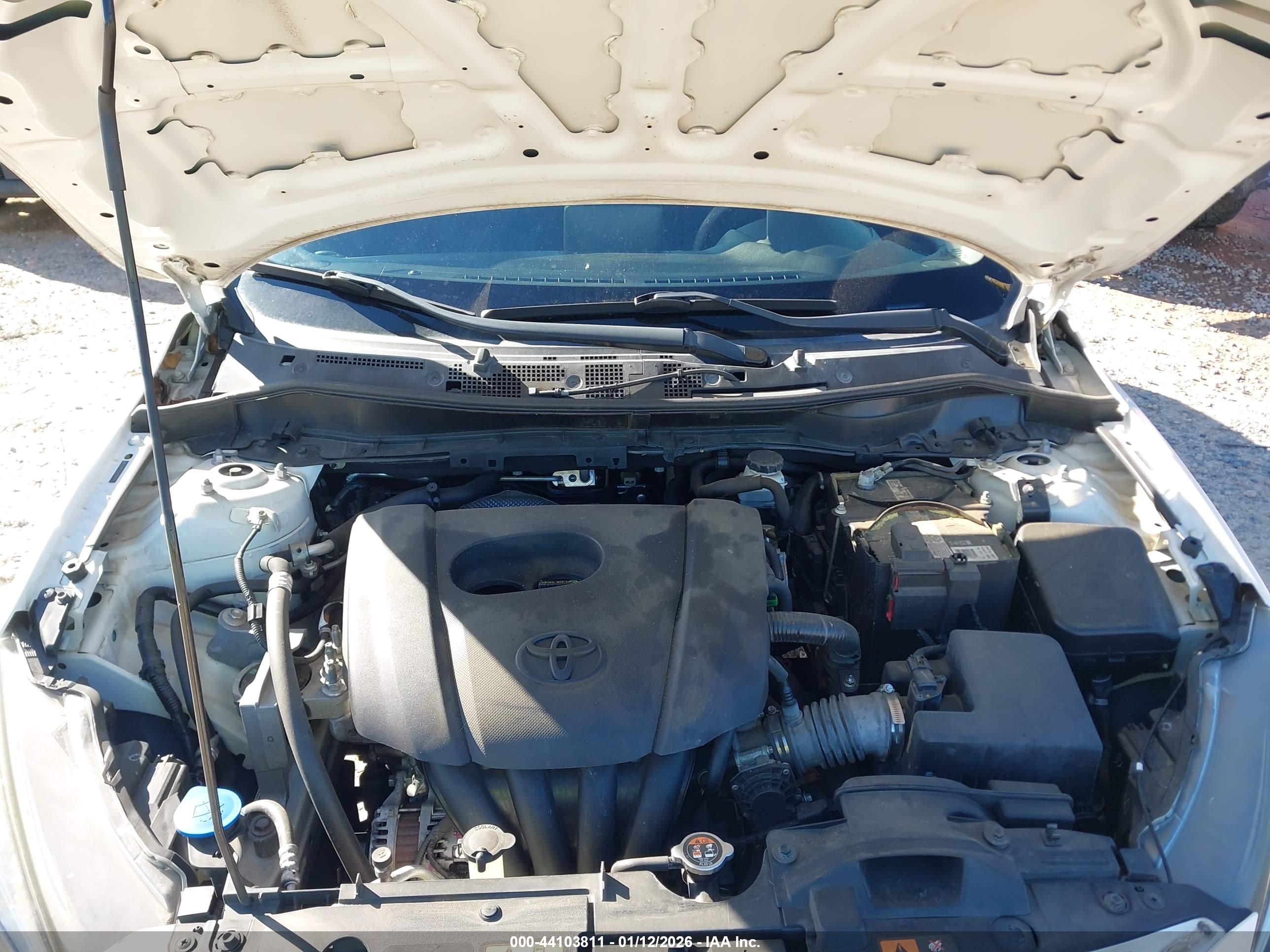TOYOTA YARIS image 10
