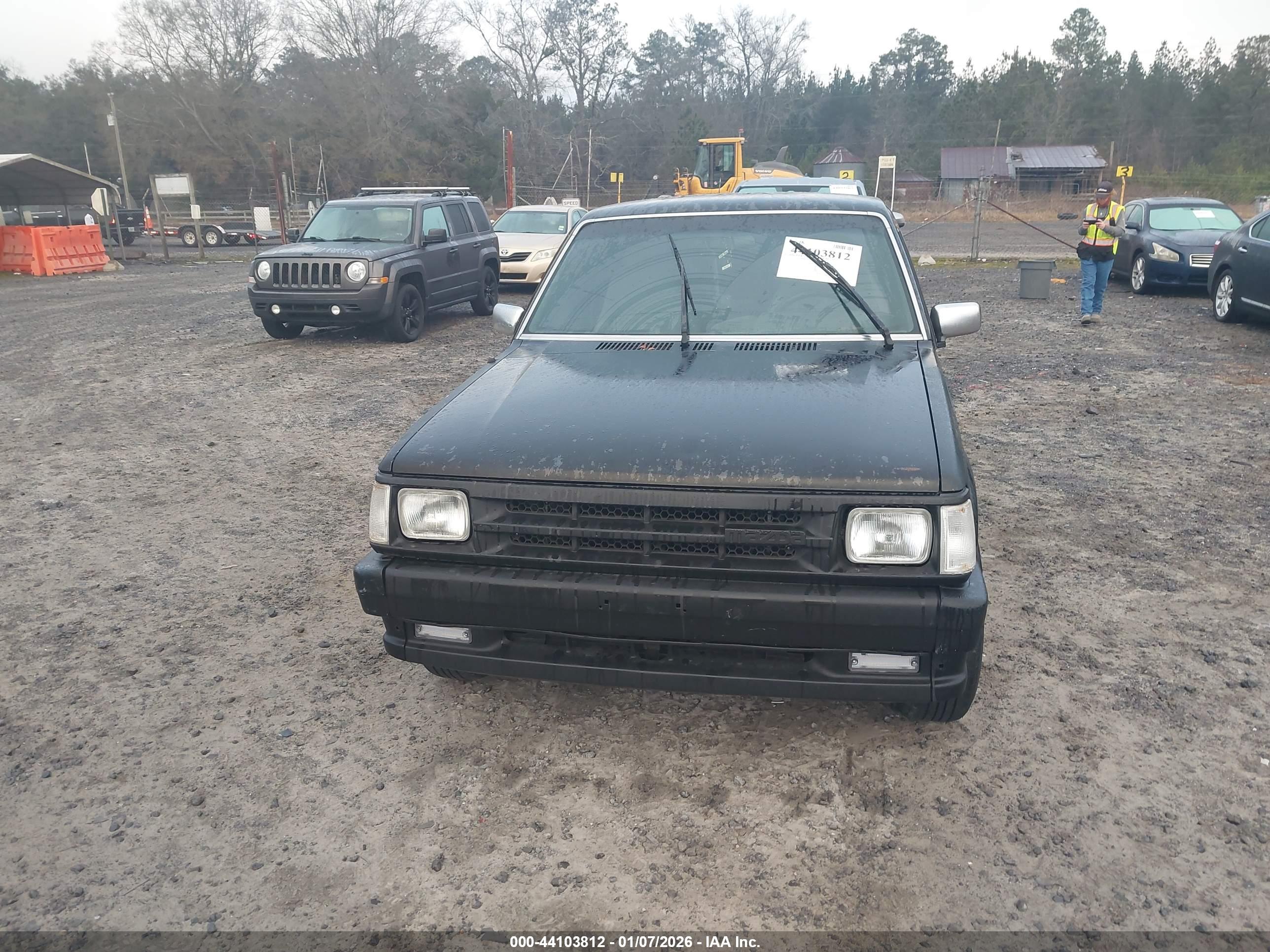 MAZDA B2200 image 6