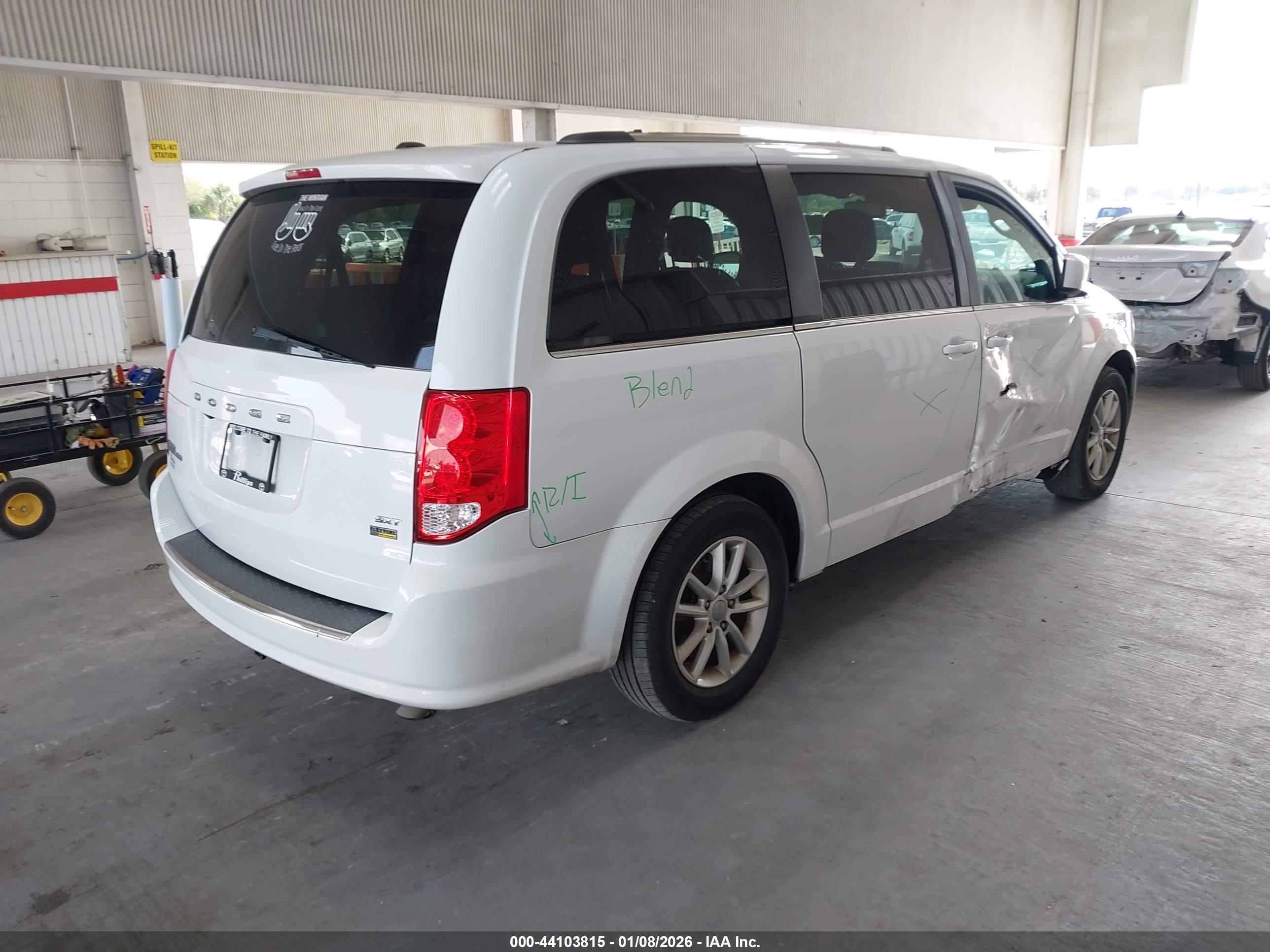 DODGE GRAND image 4