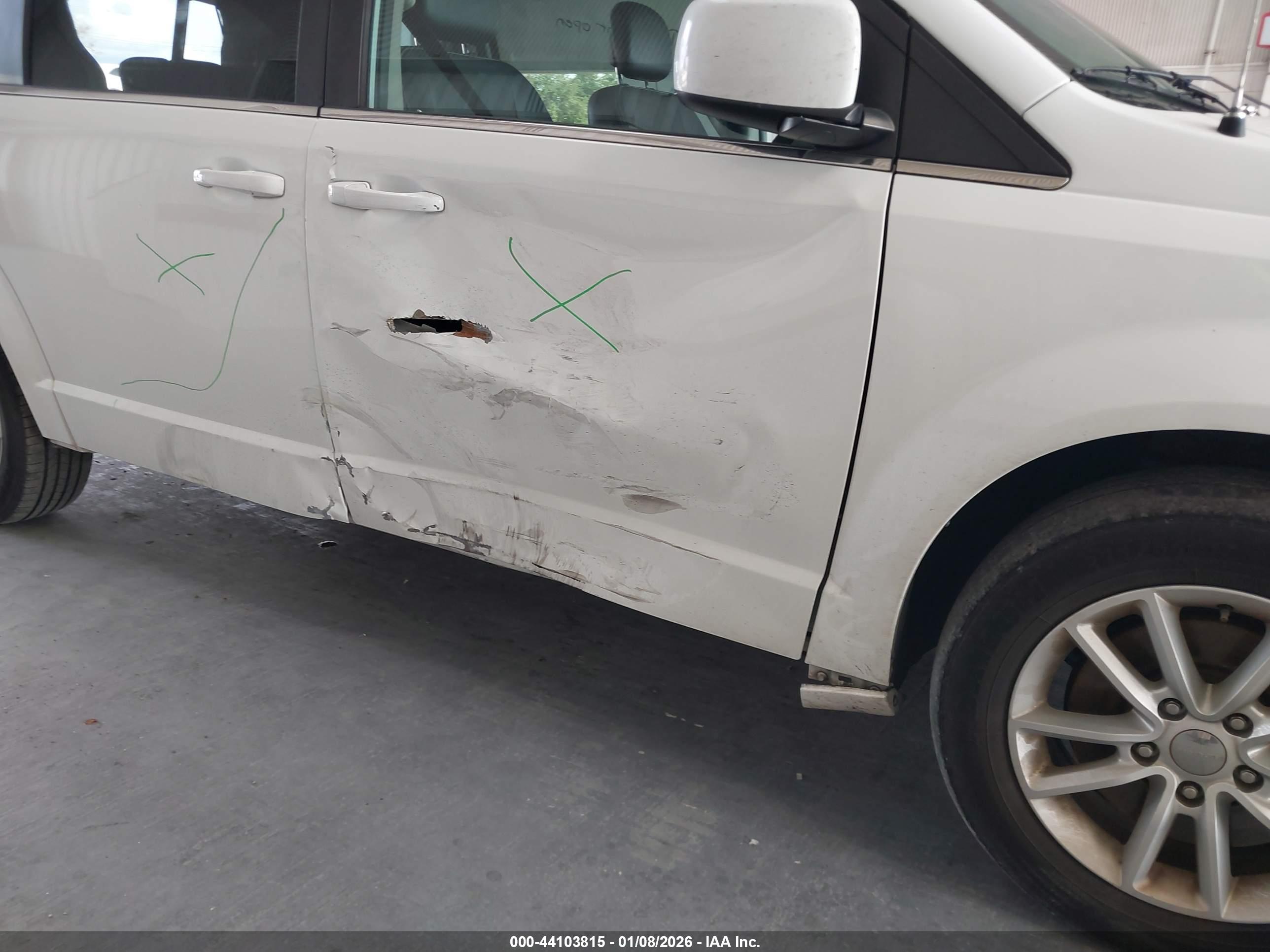 DODGE GRAND image 6