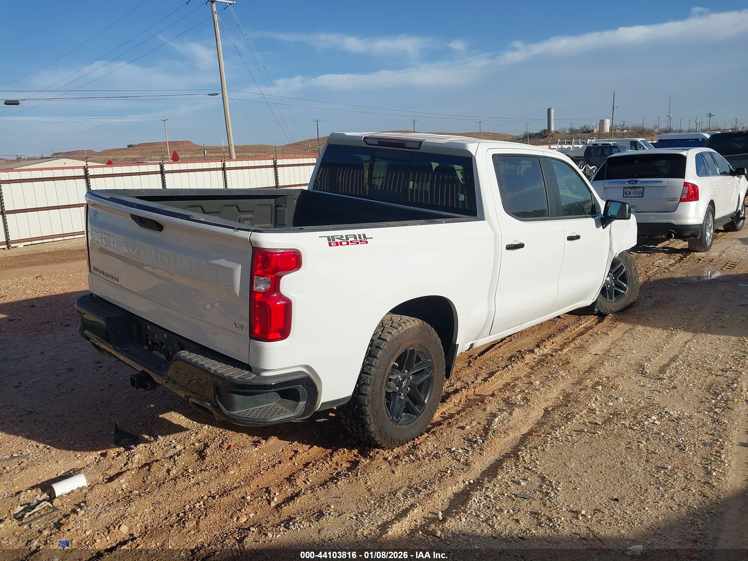 CHEVROLET SILVERADO image 4