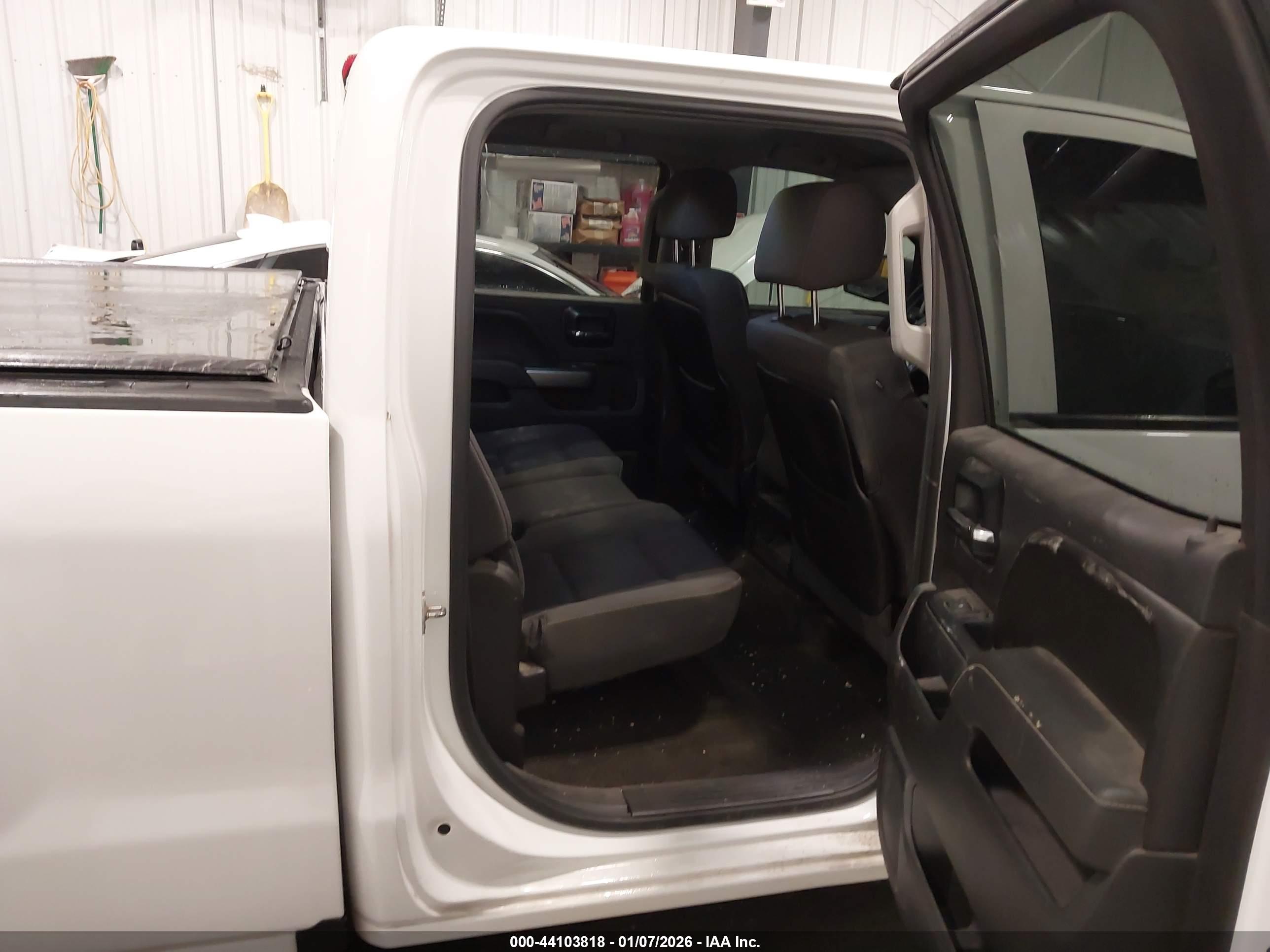 CHEVROLET SILVERADO image 8