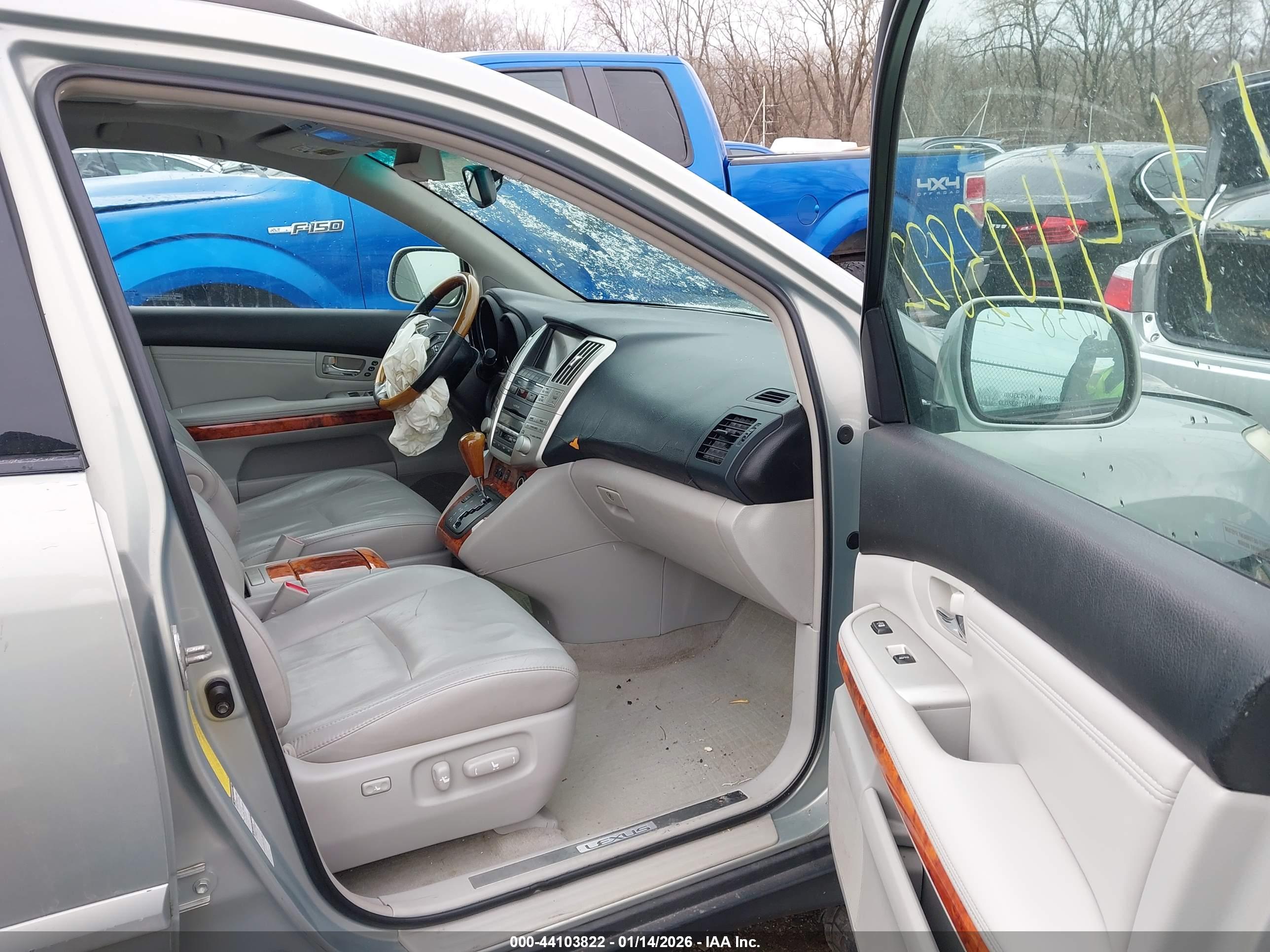 LEXUS RX image 5