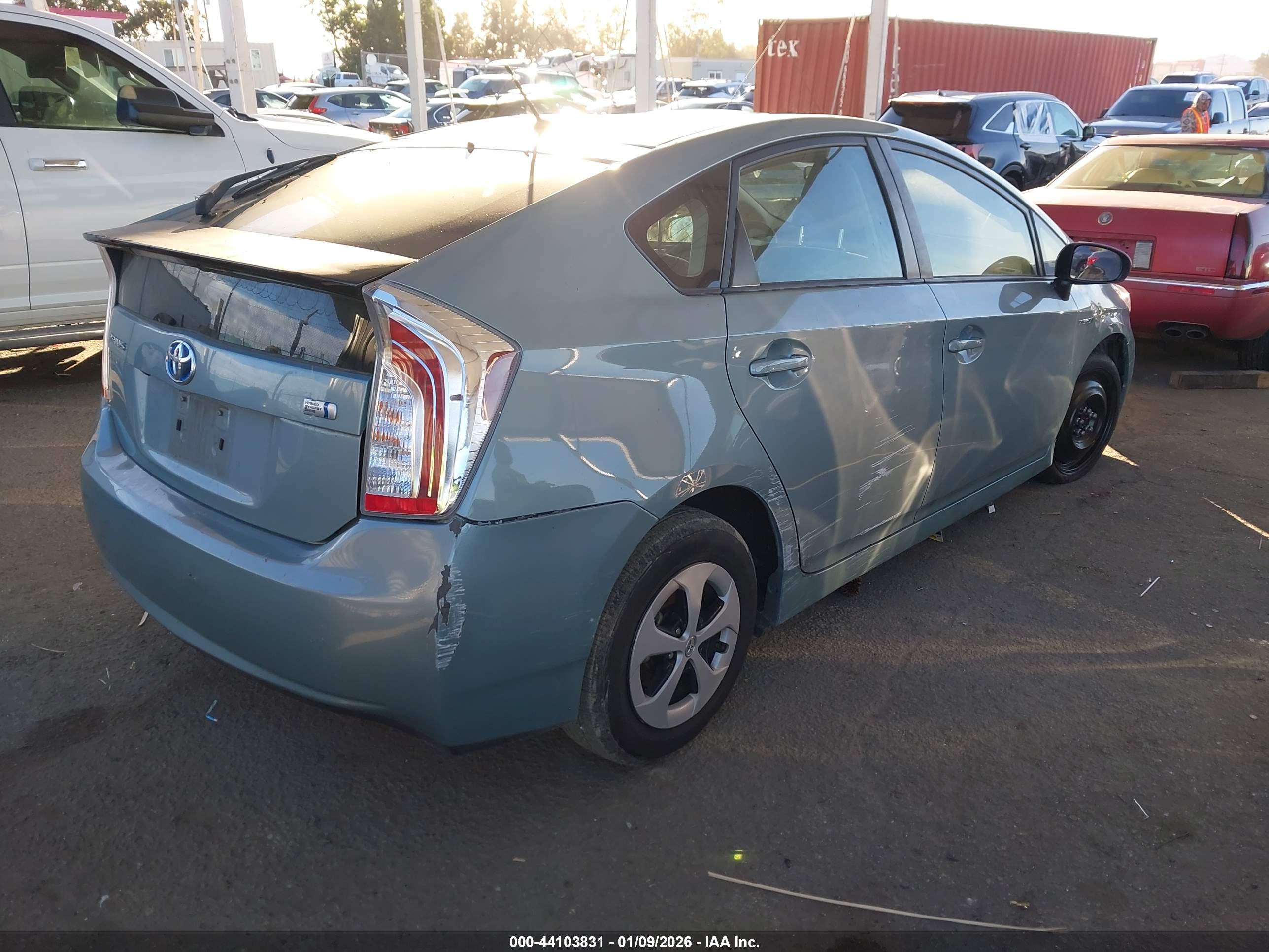 TOYOTA PRIUS image 4