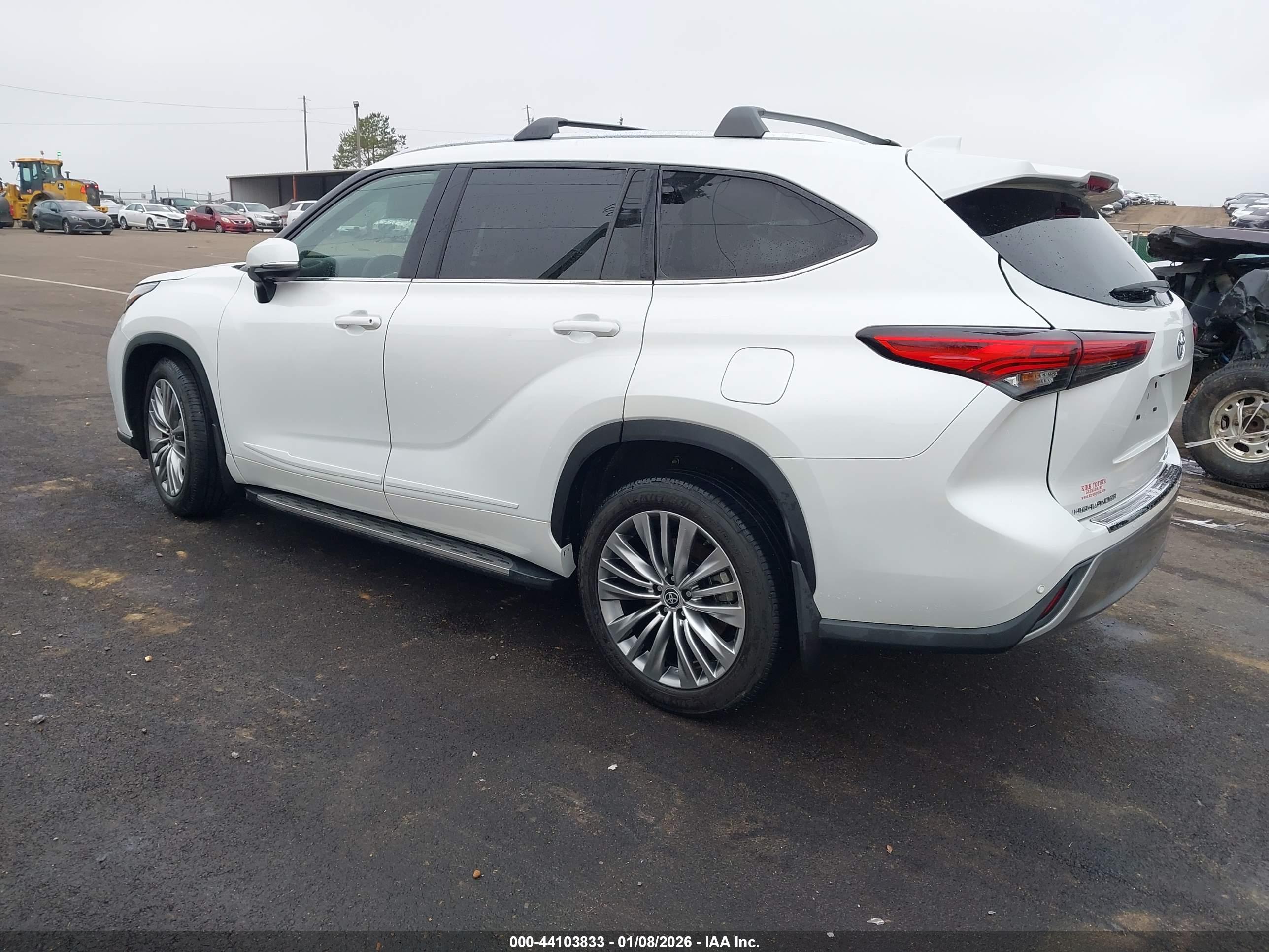 TOYOTA HIGHLANDER image 3