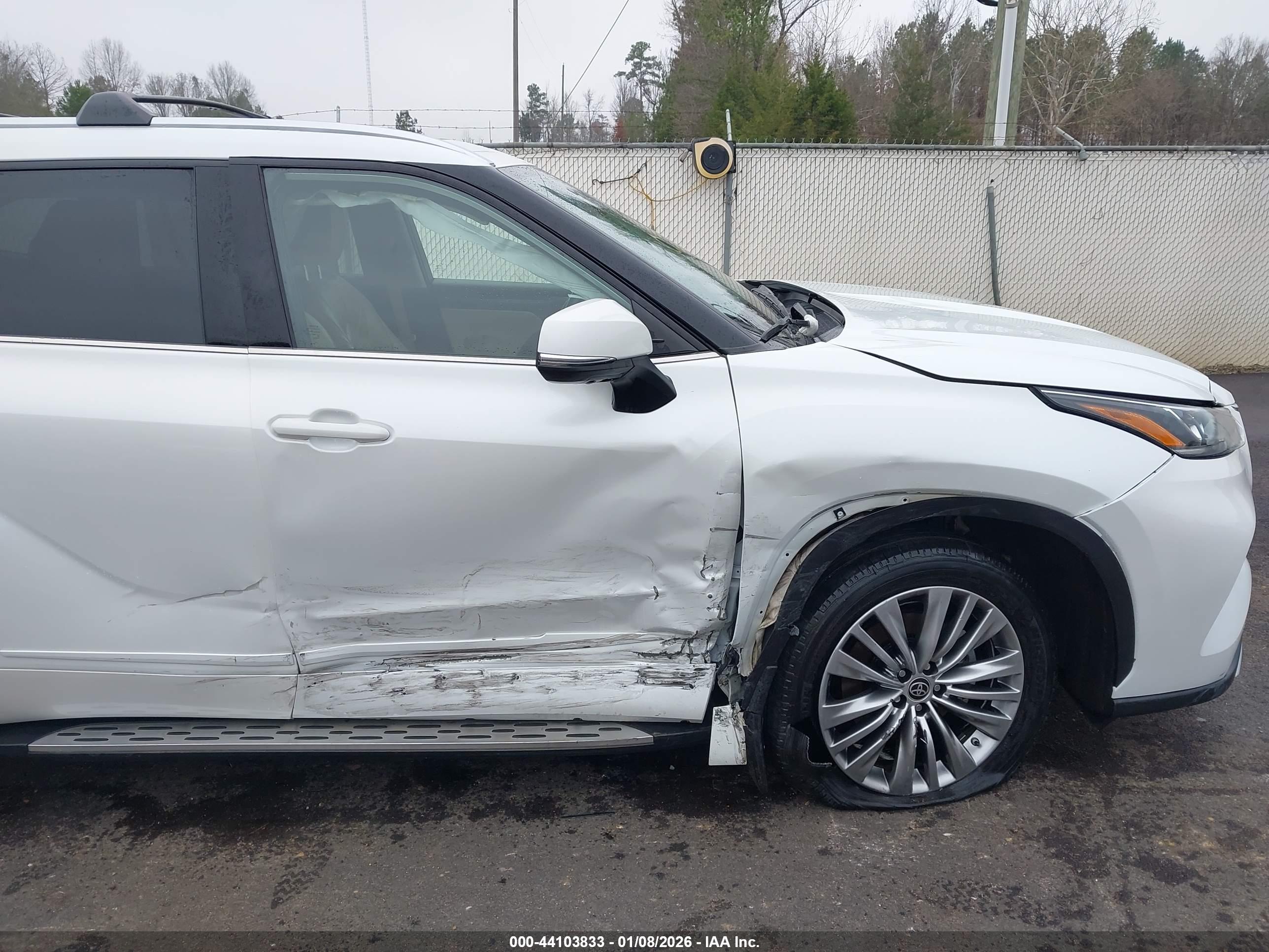 TOYOTA HIGHLANDER image 6