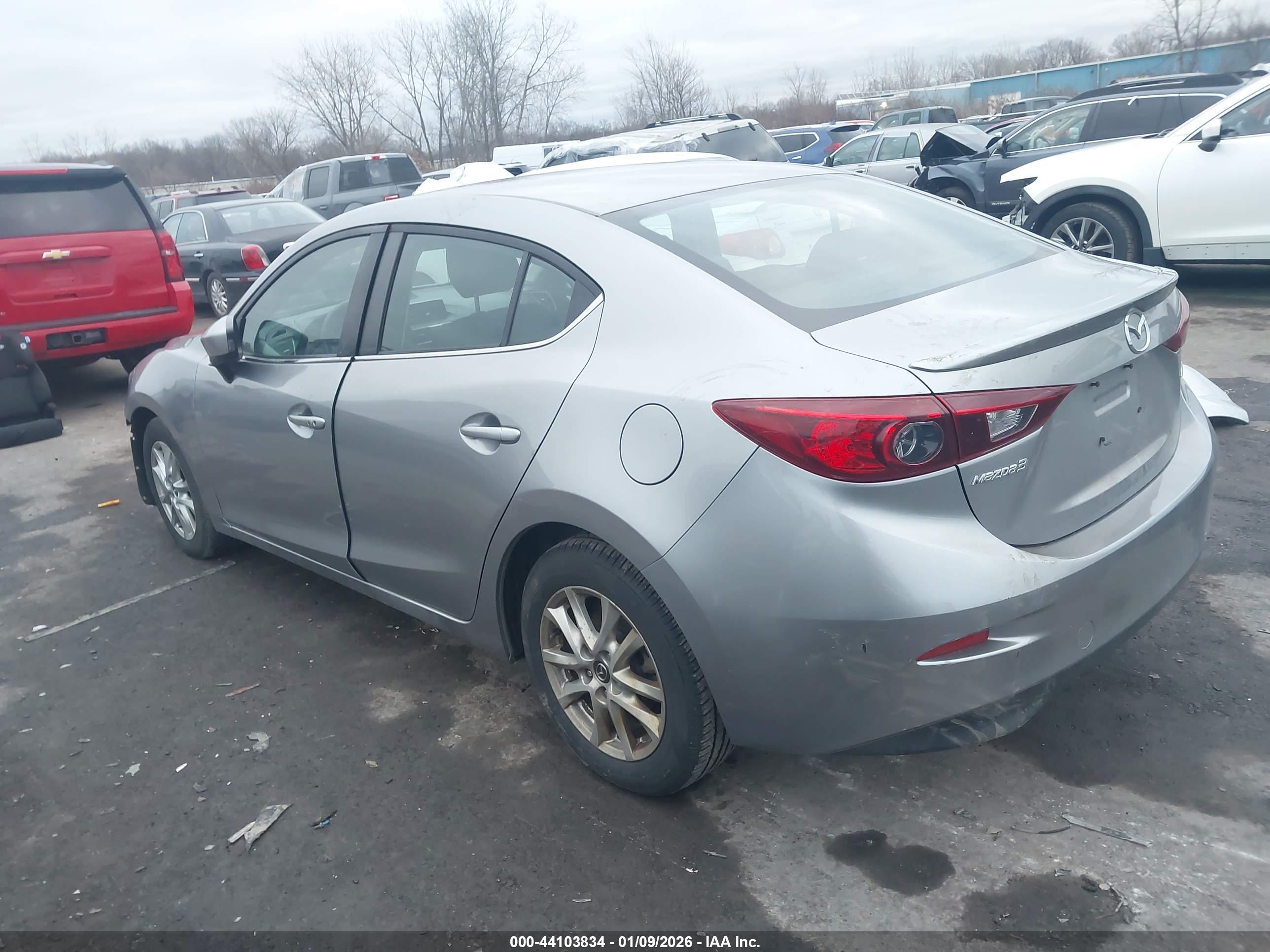 MAZDA MAZDA3 image 3