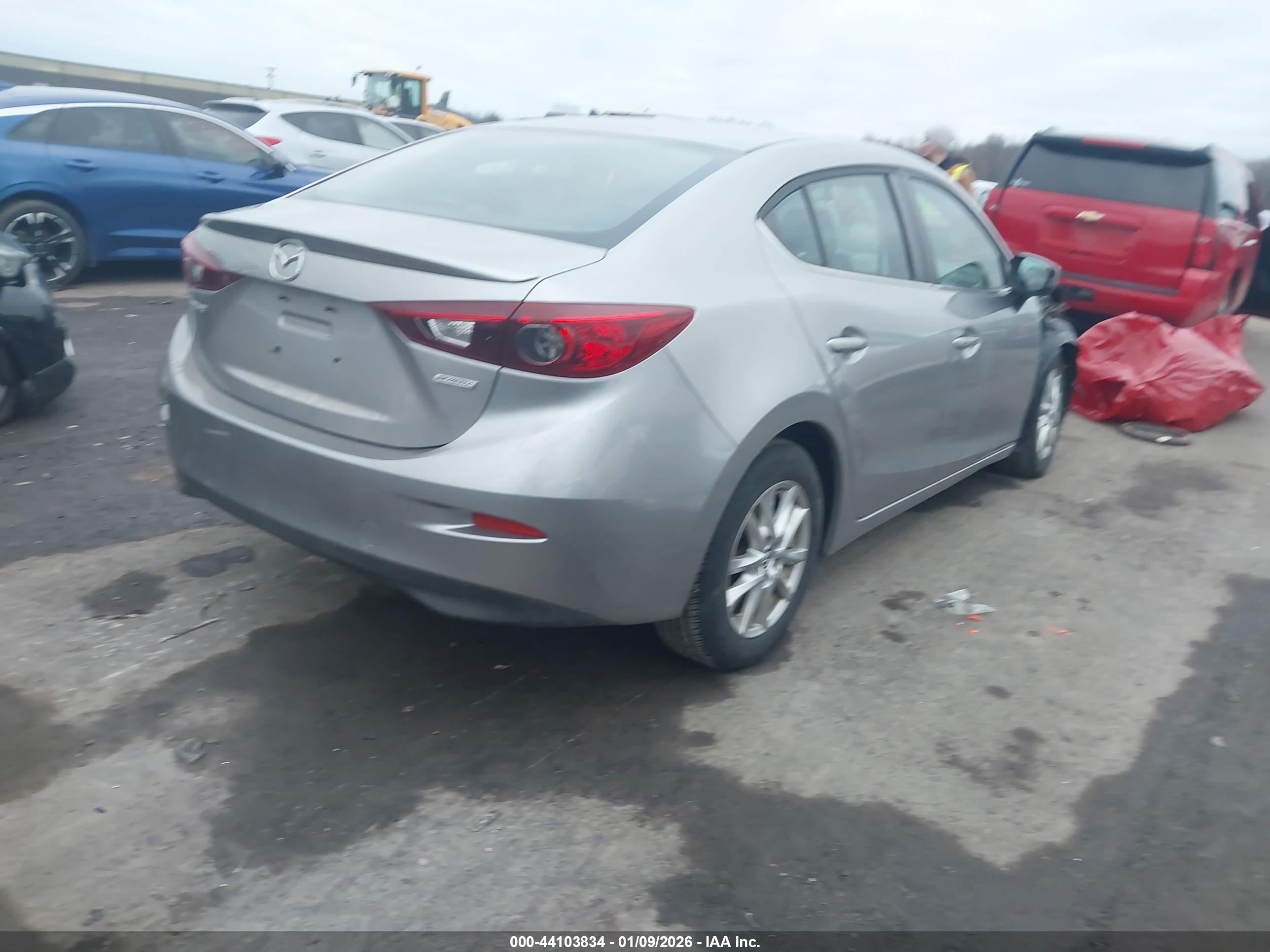 MAZDA MAZDA3 image 4
