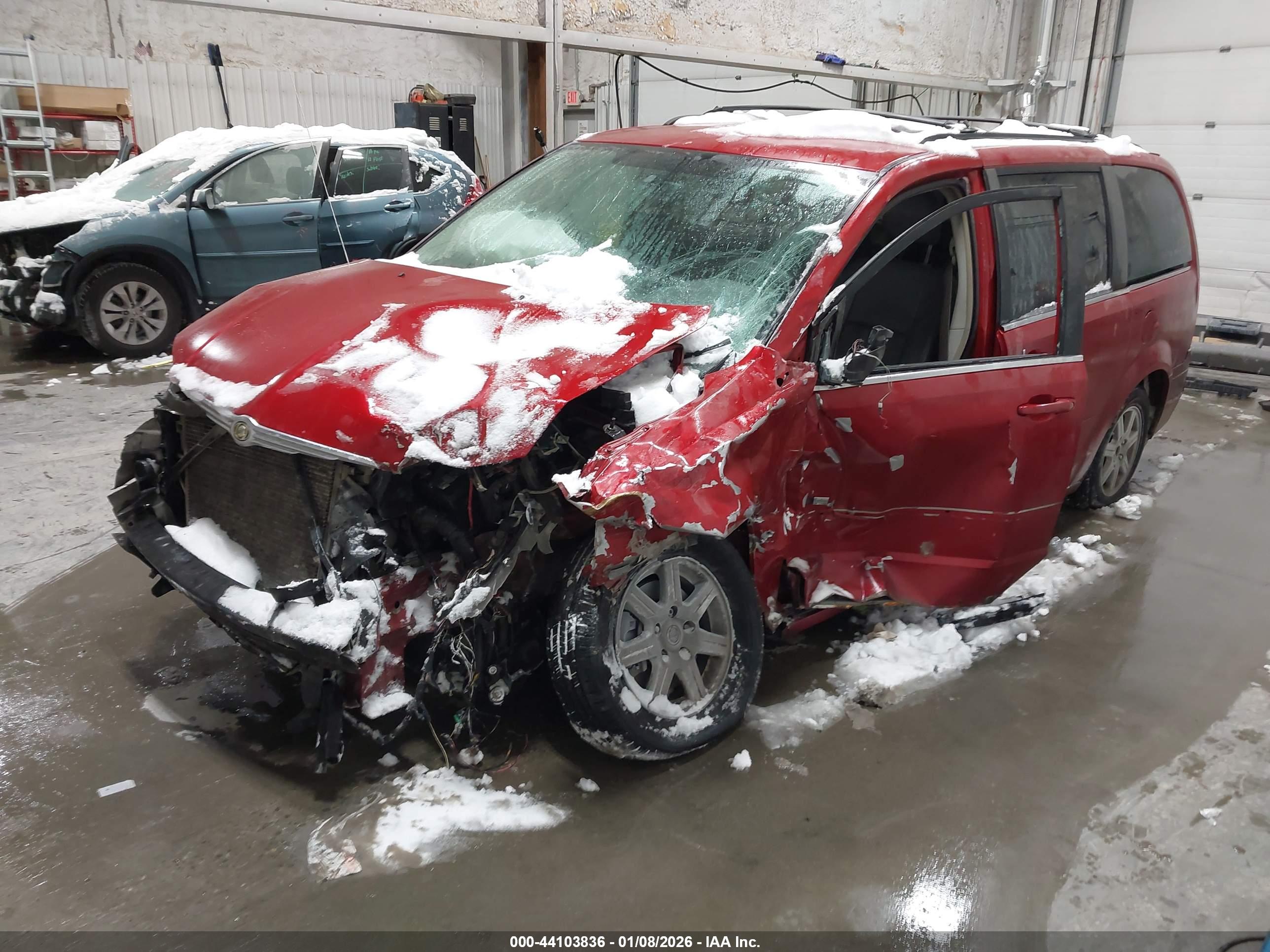 CHRYSLER TOWN image 2