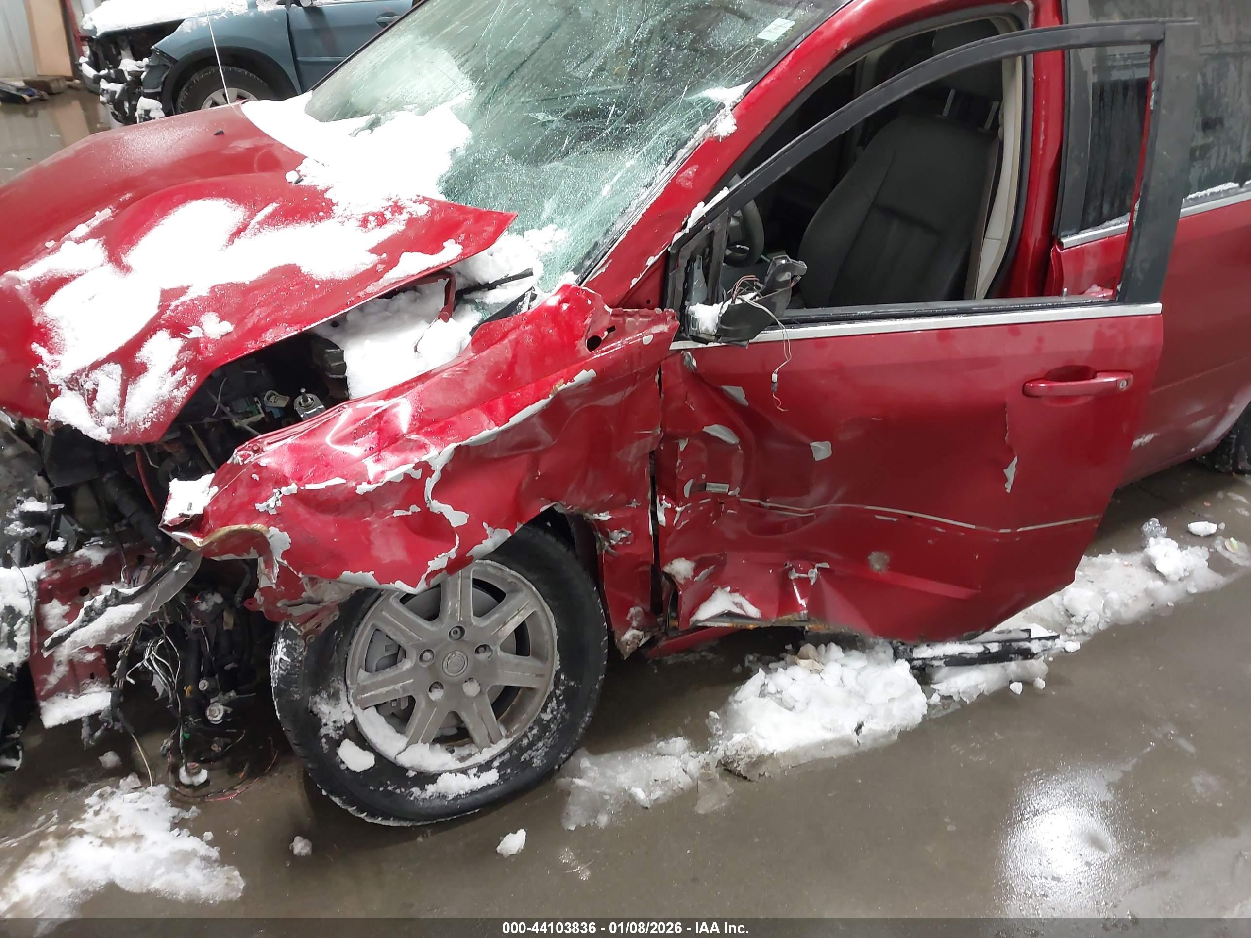CHRYSLER TOWN image 6