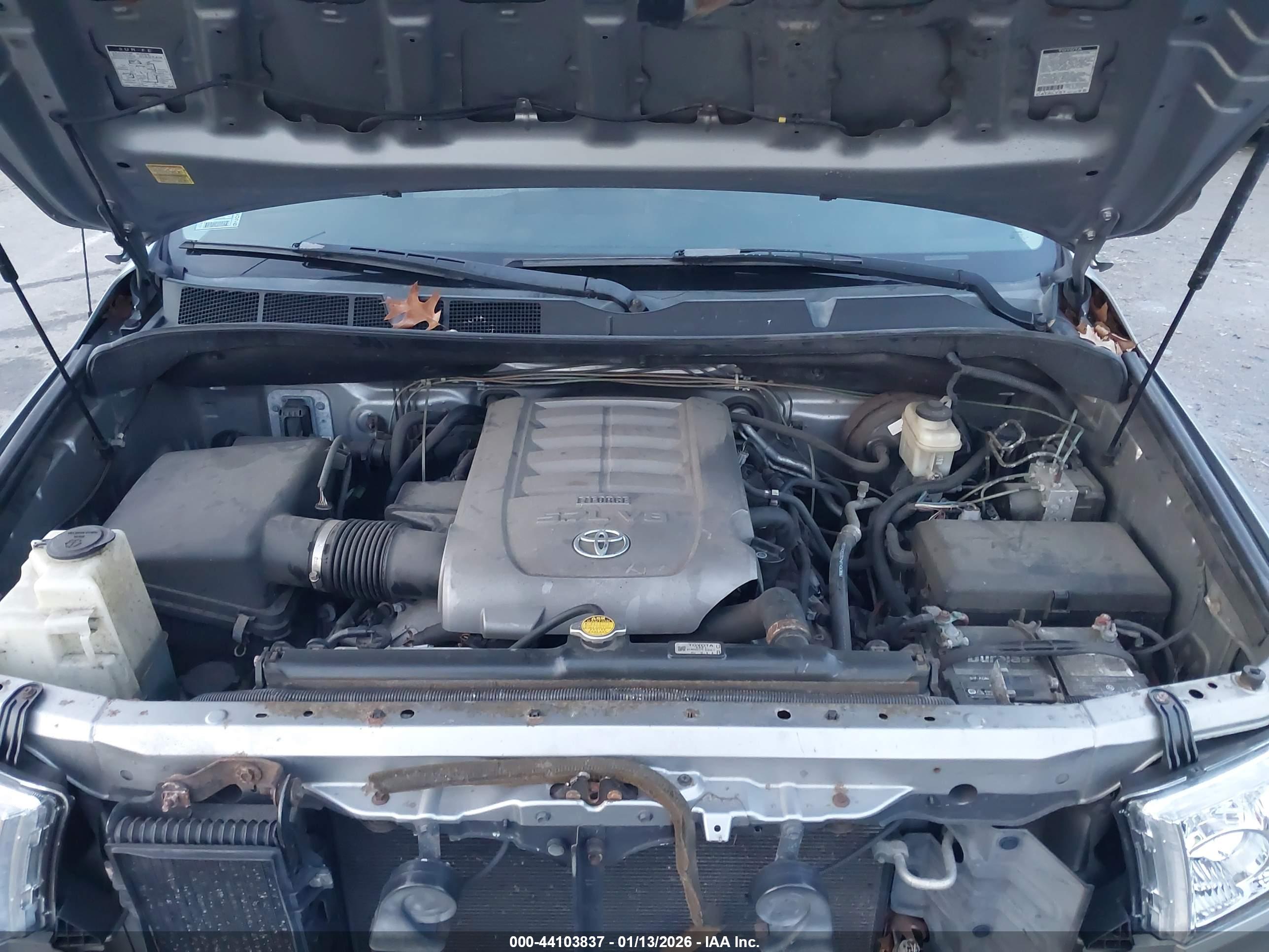 TOYOTA TUNDRA image 10