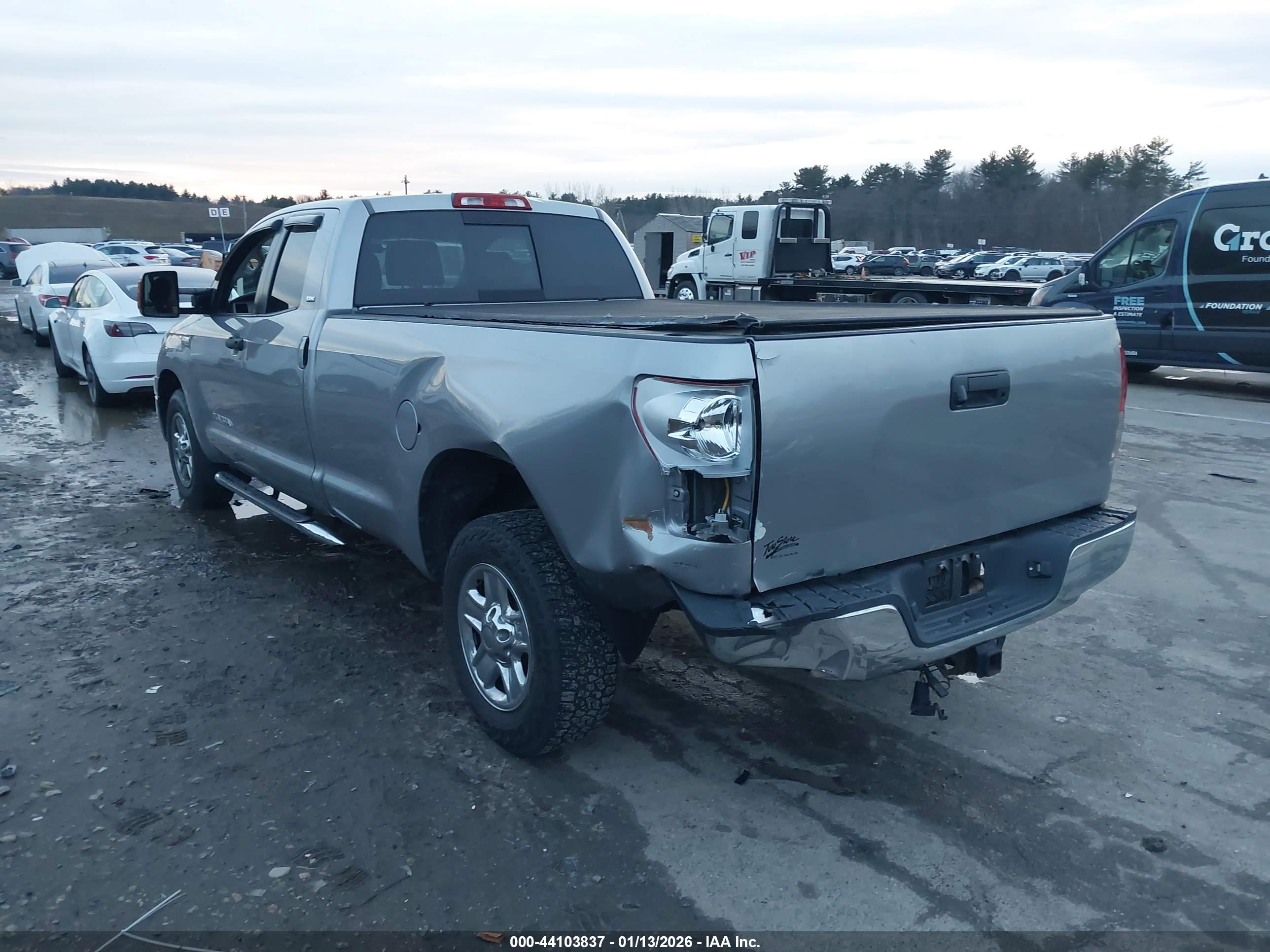 TOYOTA TUNDRA image 3