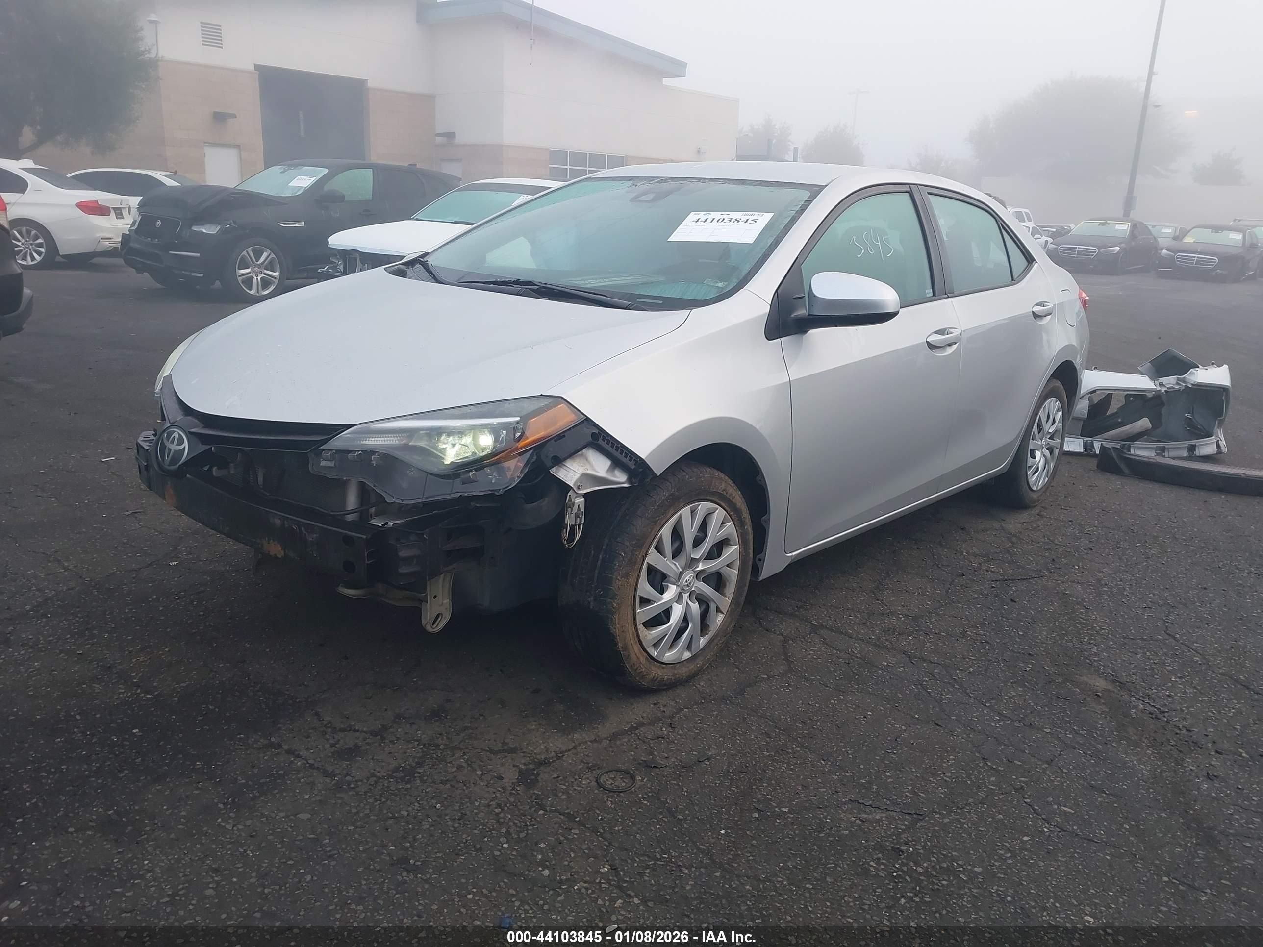 TOYOTA COROLLA image 2