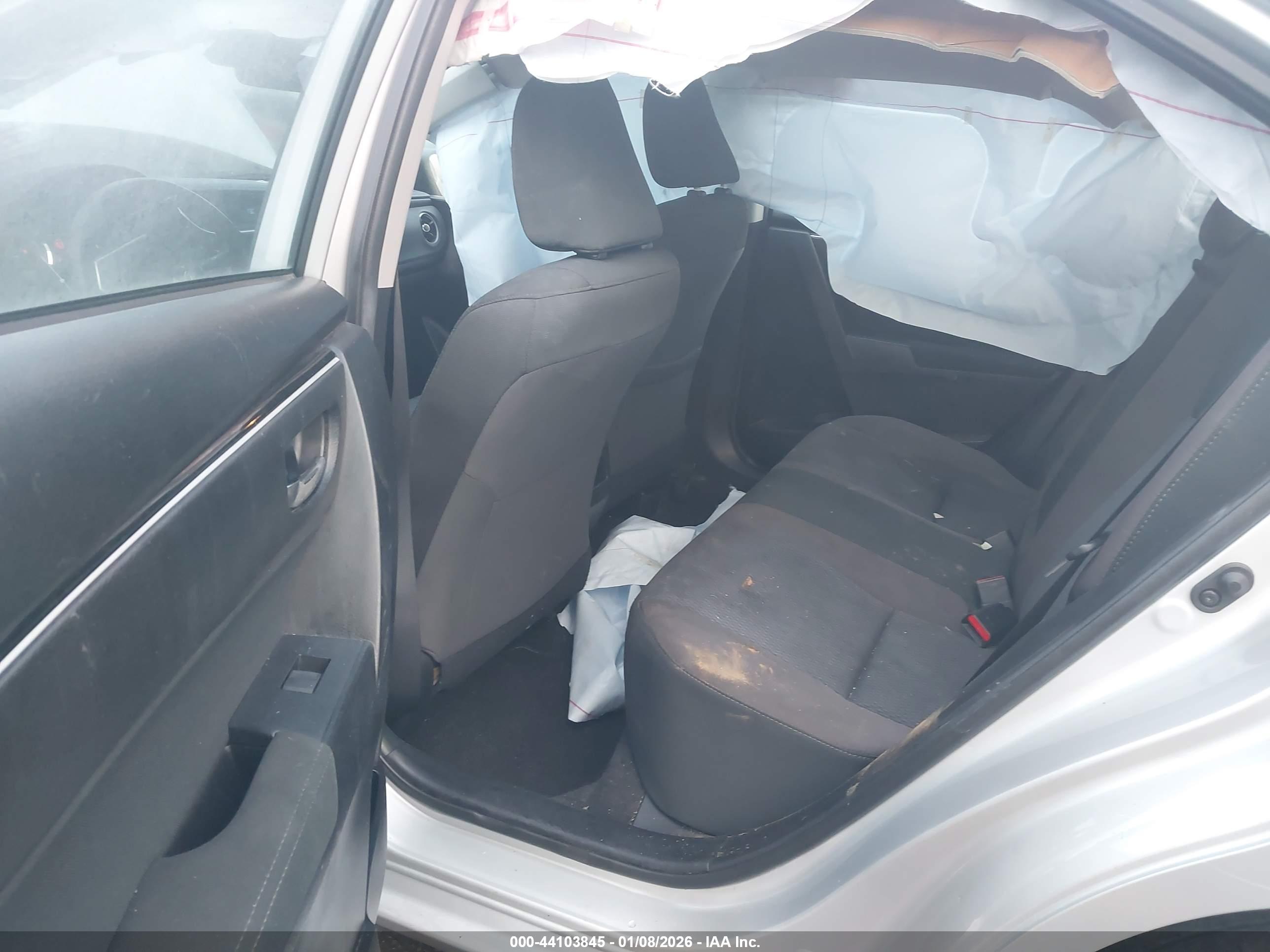 TOYOTA COROLLA image 8