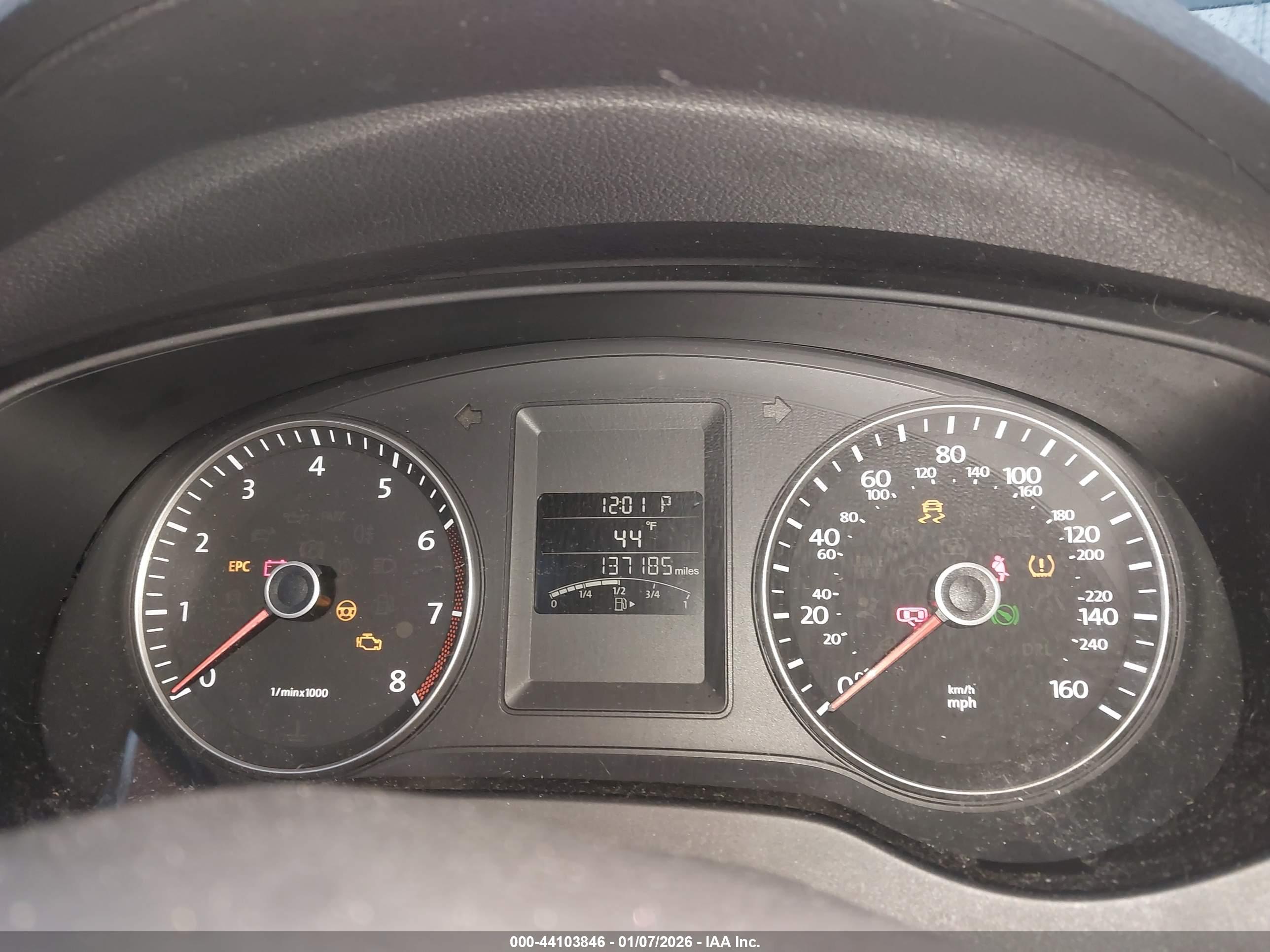 VOLKSWAGEN JETTA image 7