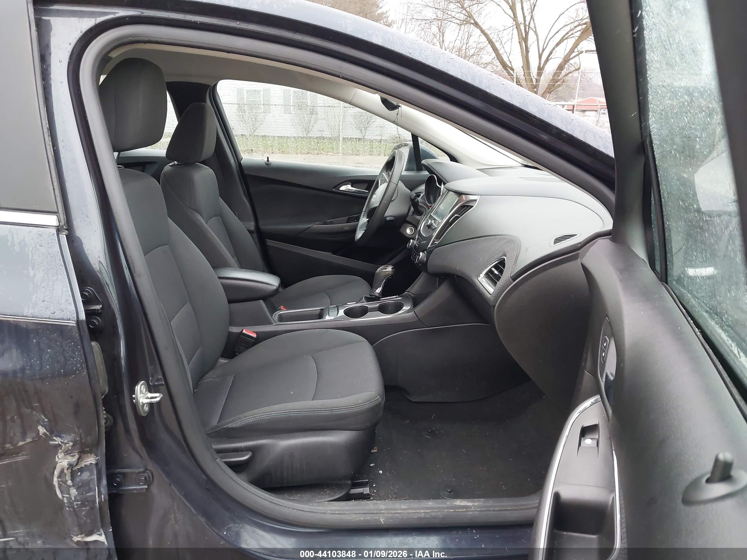 CHEVROLET CRUZE image 5