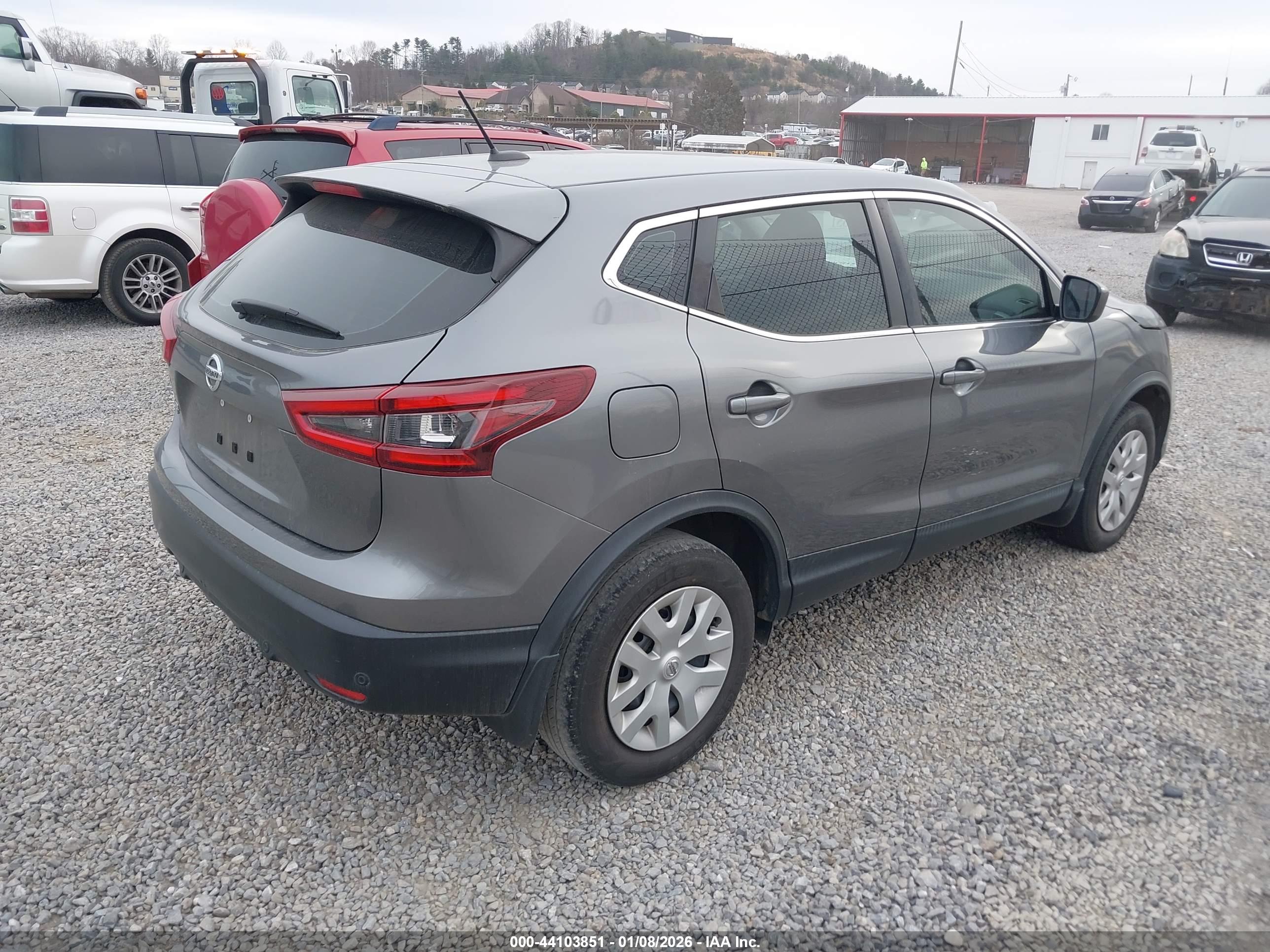 NISSAN ROGUE image 4