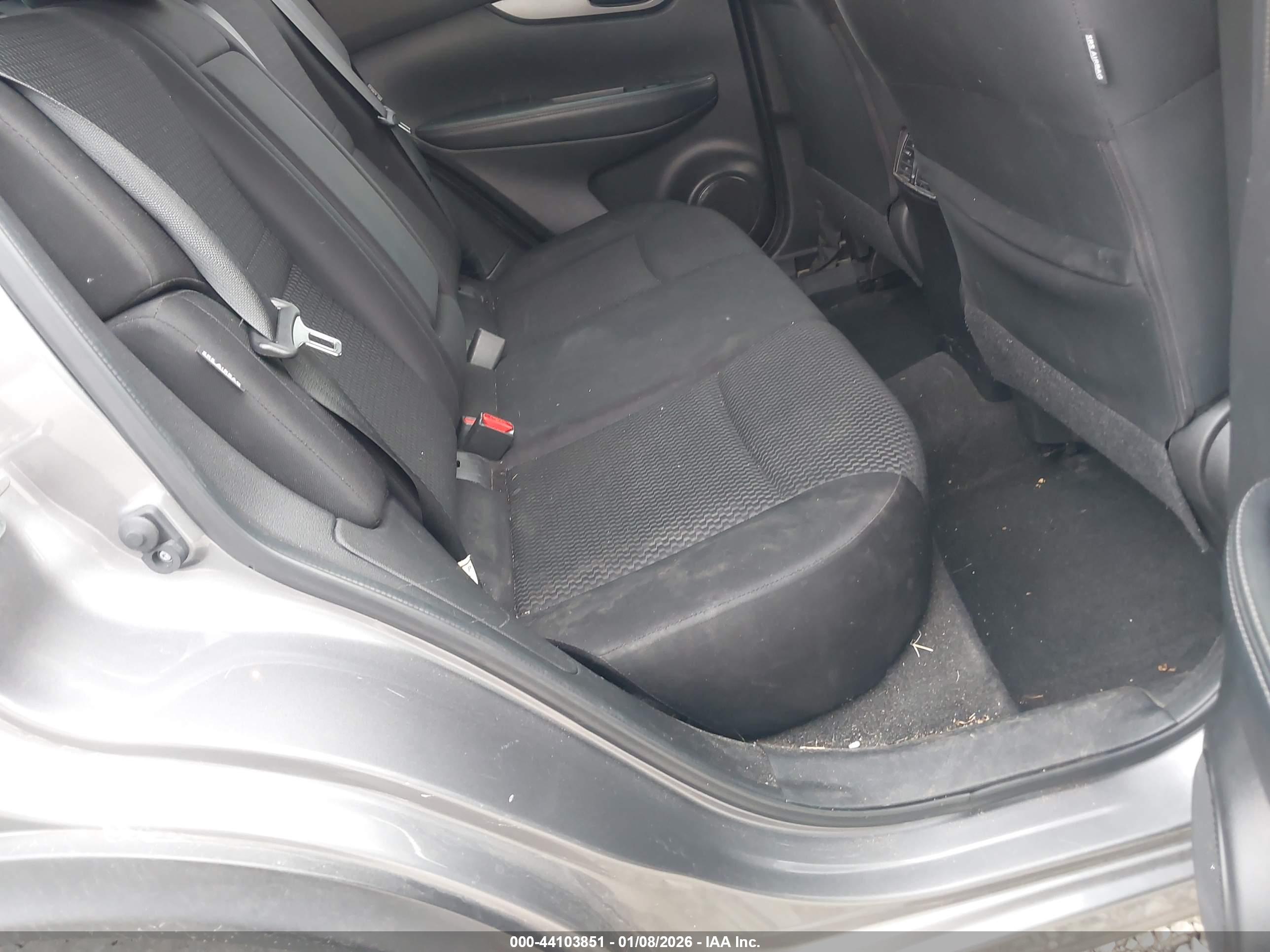 NISSAN ROGUE image 8