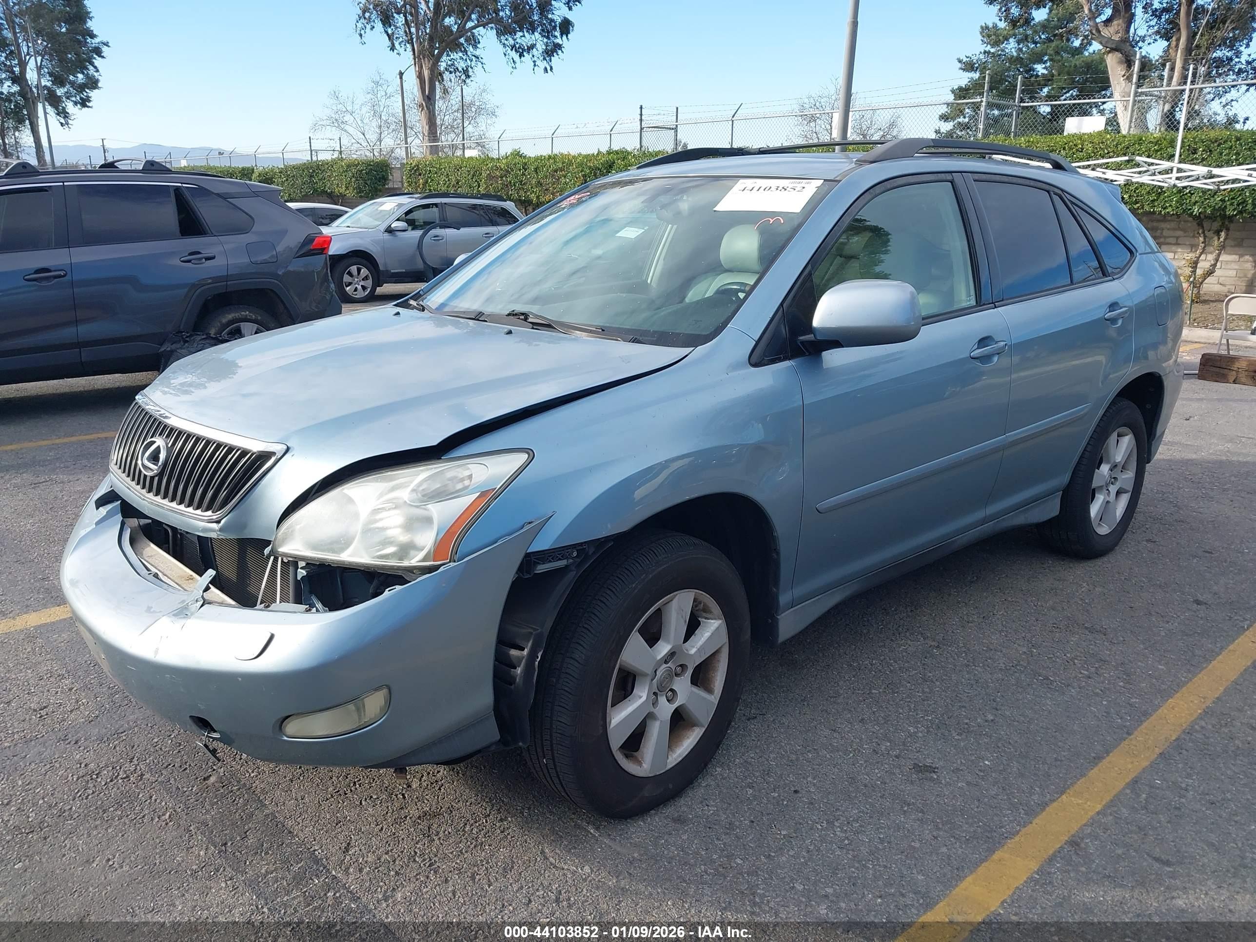 LEXUS RX image 2