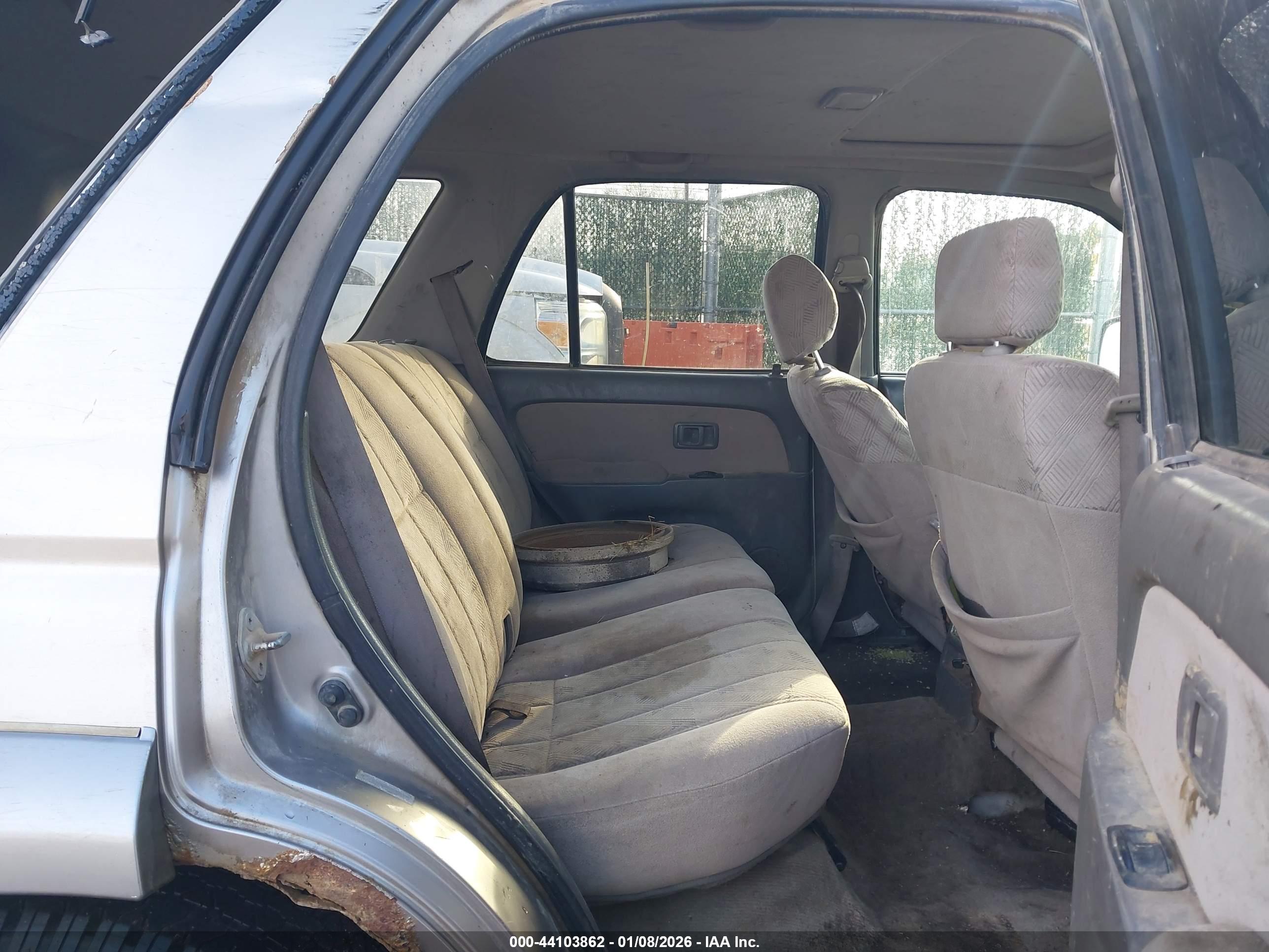 TOYOTA 4RUNNER image 8
