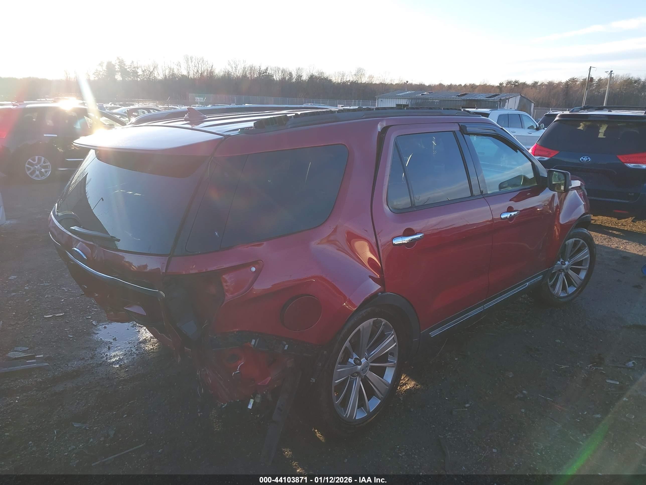 FORD EXPLORER image 4