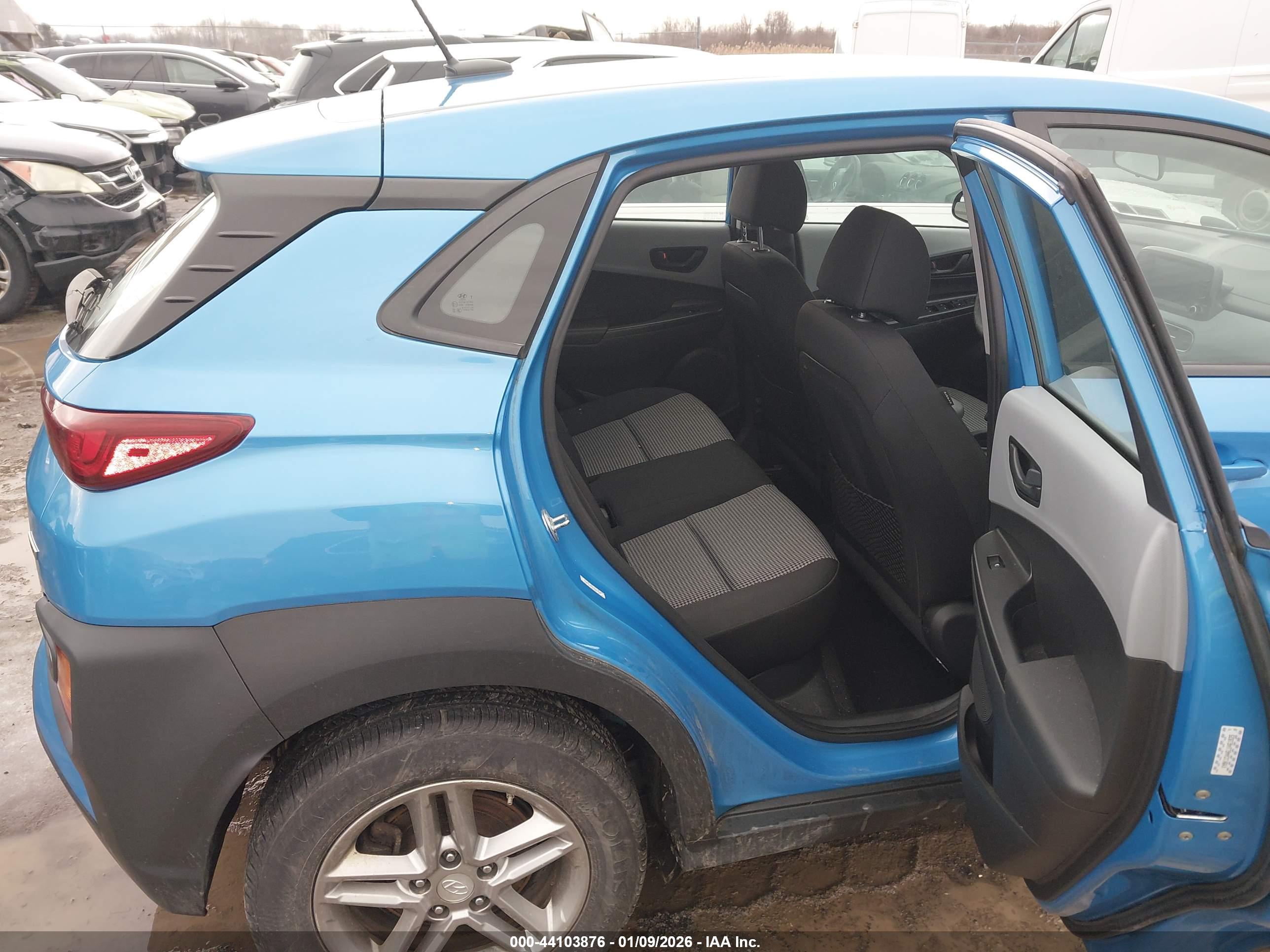 HYUNDAI KONA image 8