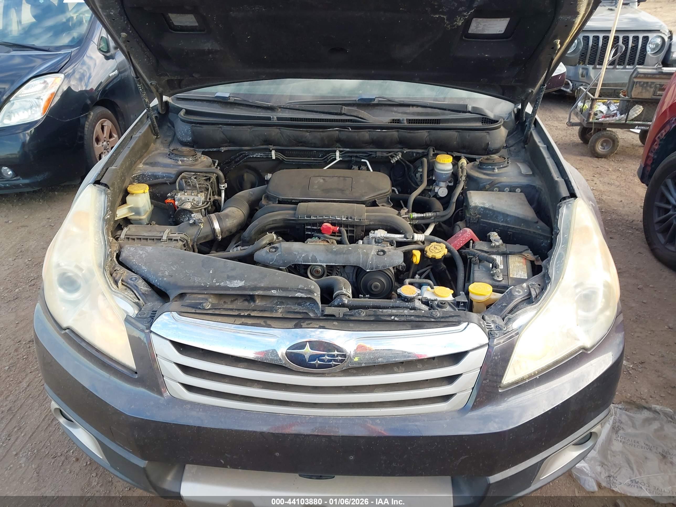 SUBARU OUTBACK image 10
