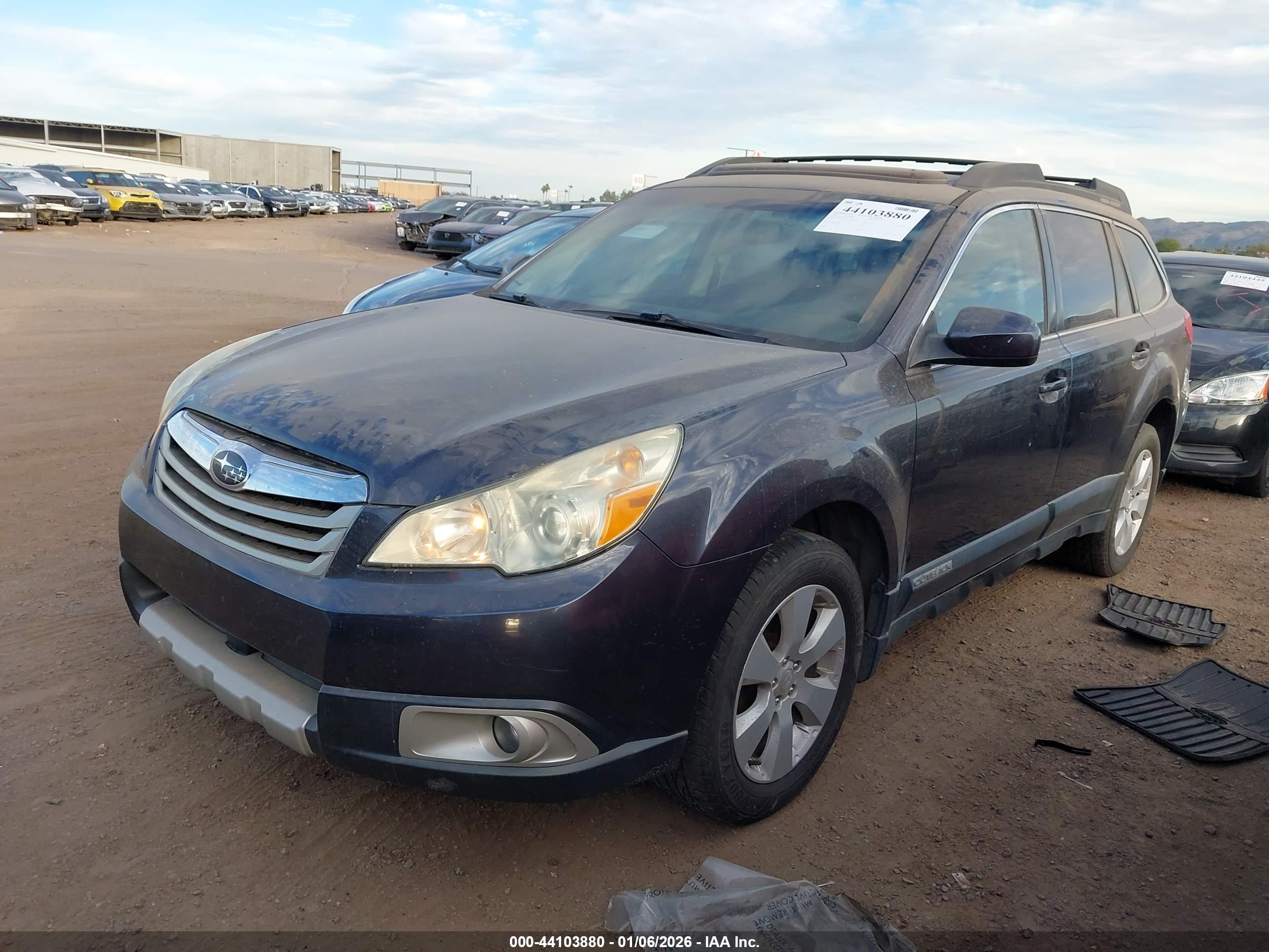 SUBARU OUTBACK image 2