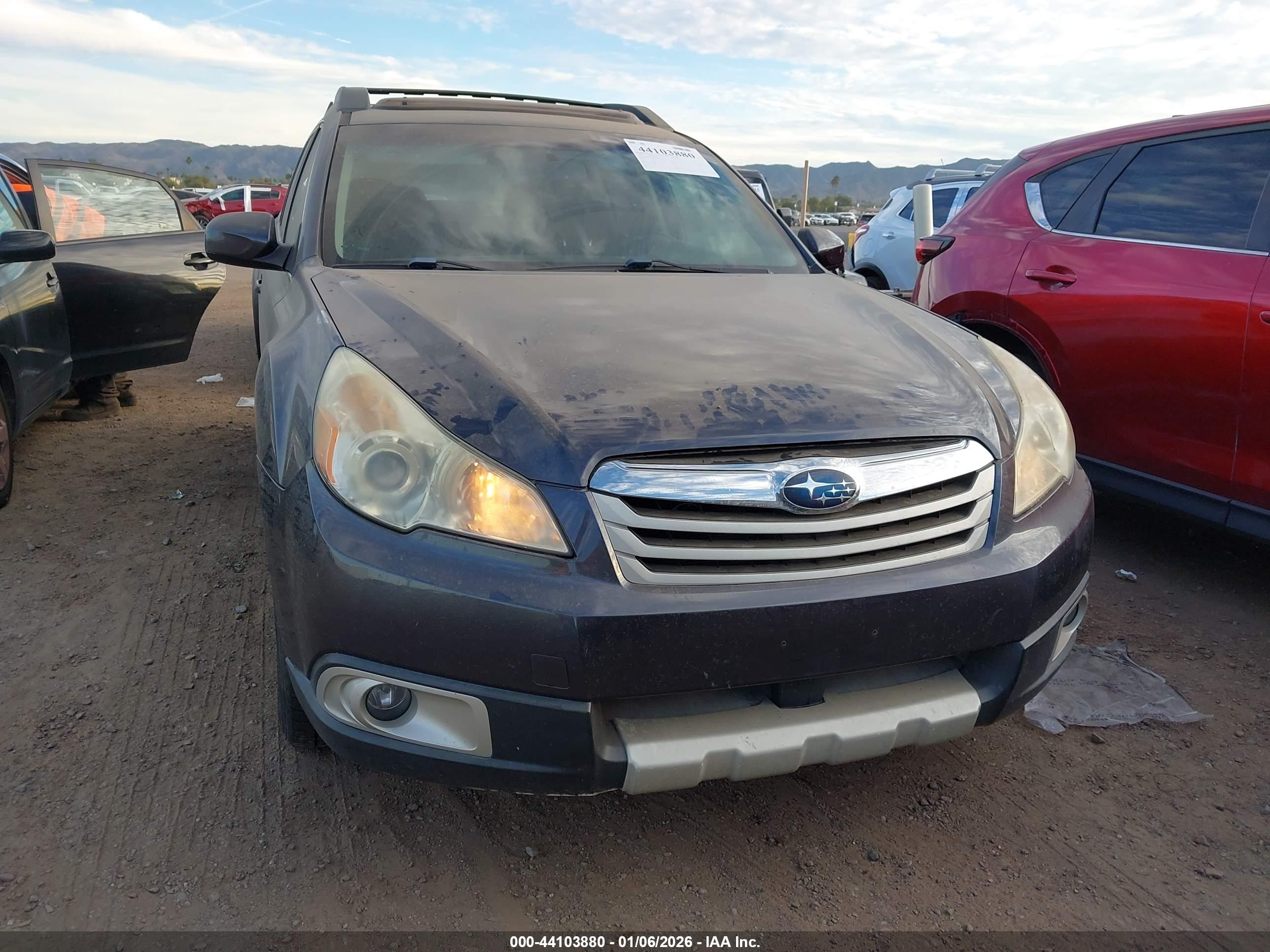SUBARU OUTBACK image 6