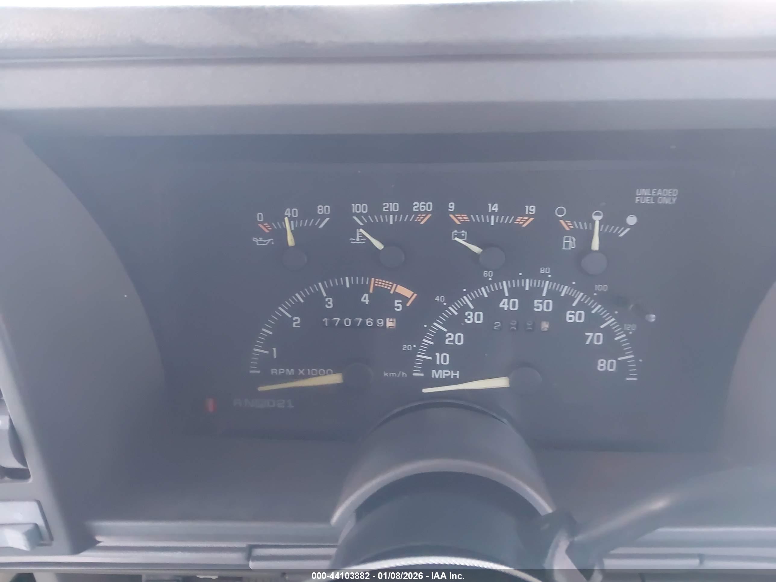 CHEVROLET GMT-400 image 7