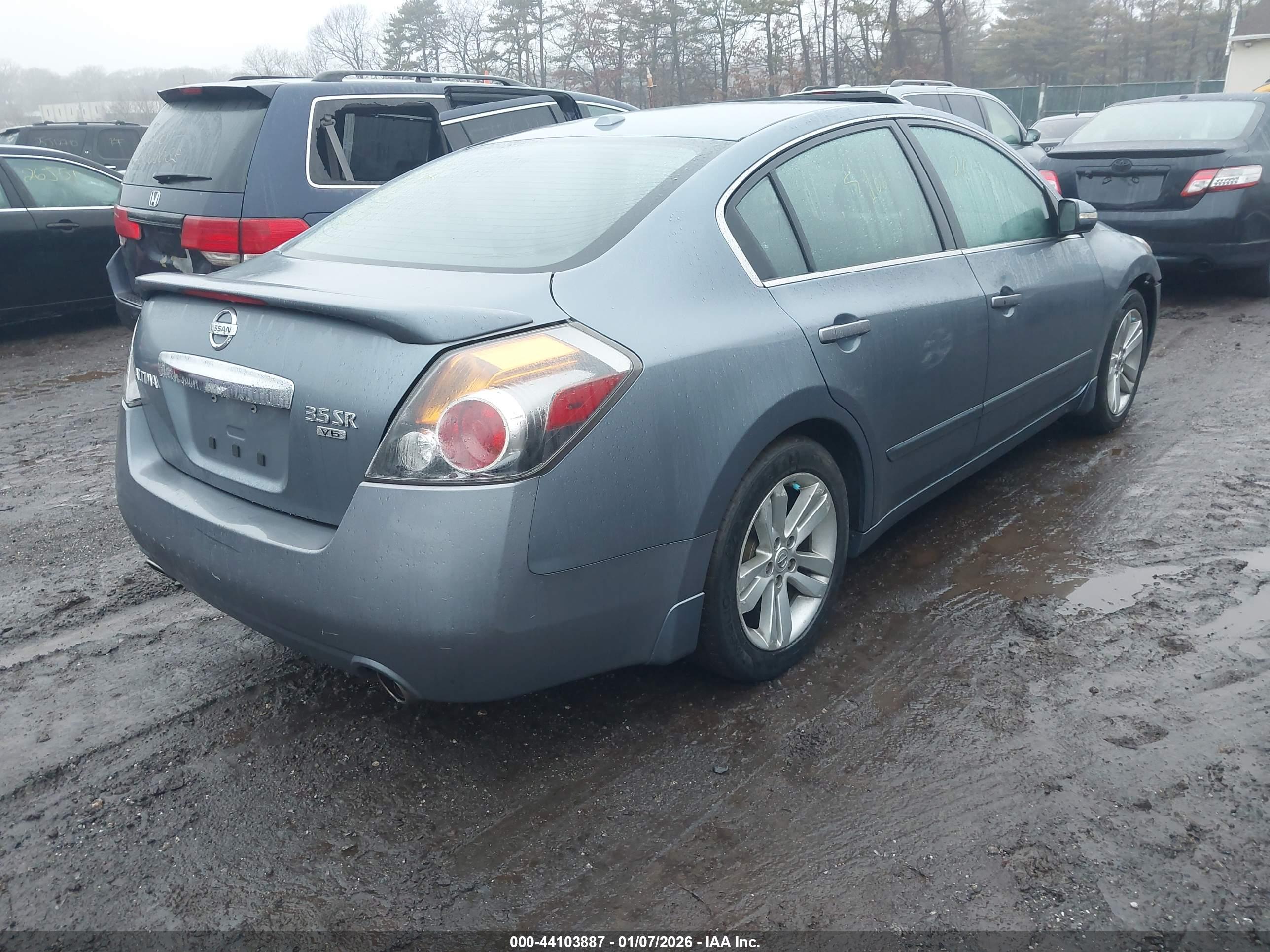 NISSAN ALTIMA image 4