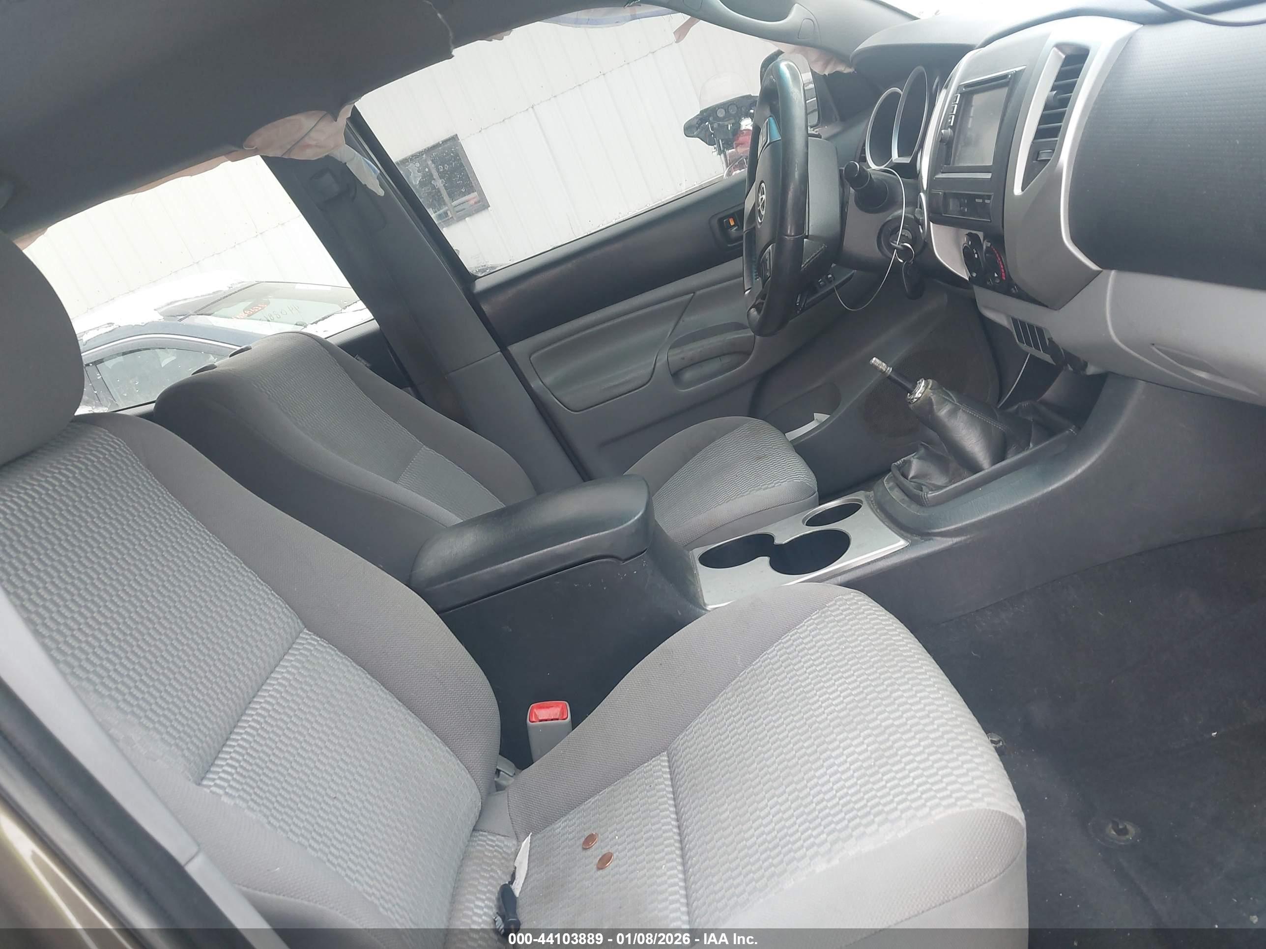 TOYOTA TACOMA image 5
