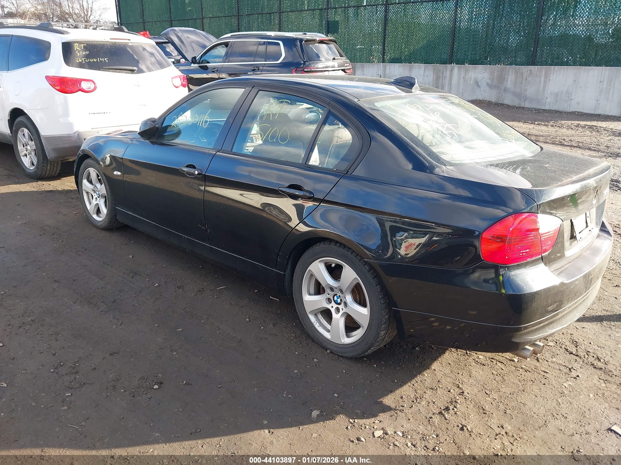 BMW 328XI image 3